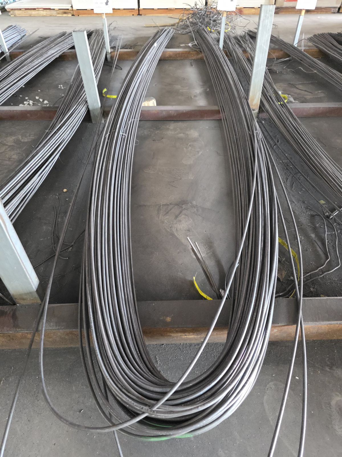 เหล็กเส้นกลม TATA 3 หุน RB8 นน. 3.95 (สีเขียว)