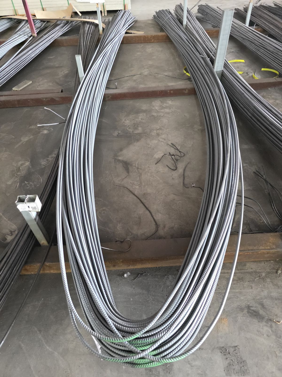 เหล็กเส้นข้ออ้อย TATA 4 หุน DB10-SD40 นน. 6.16 (สีเขียว) ** พับ **