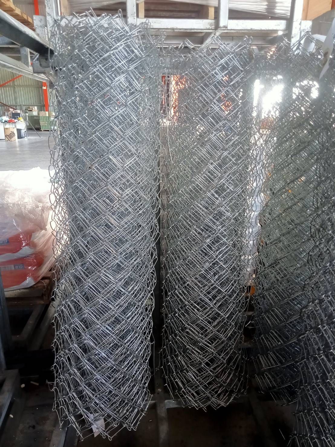 ตาข่ายถัก #12 ตา 2 นิ้ว กว้าง 1.2*10 เมตร (ม้วน)