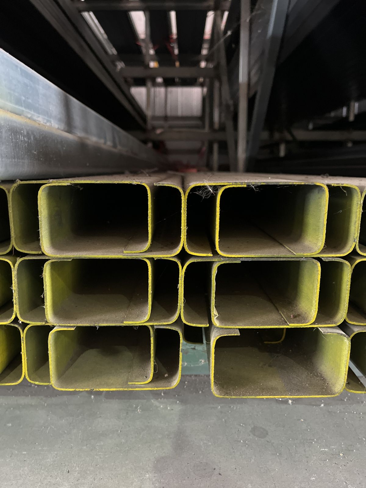 เหล็กตัวซี GI ขนาด 4*2 นิ้ว 1.2 (11.54 Kg.)[กัลวาไนซ์ชุบแข็ง] สีดำ