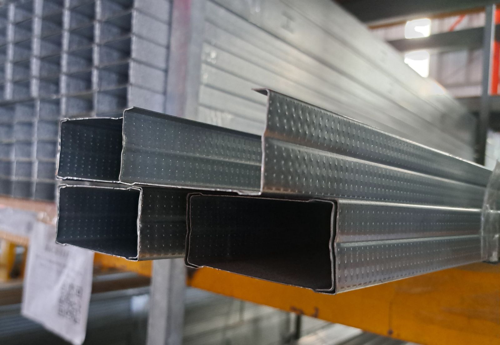 โครงผนังเบา เอ็กซ์ตร้า อัลตร้าสตีล (TOA) C74 ยาว 3 เมตร