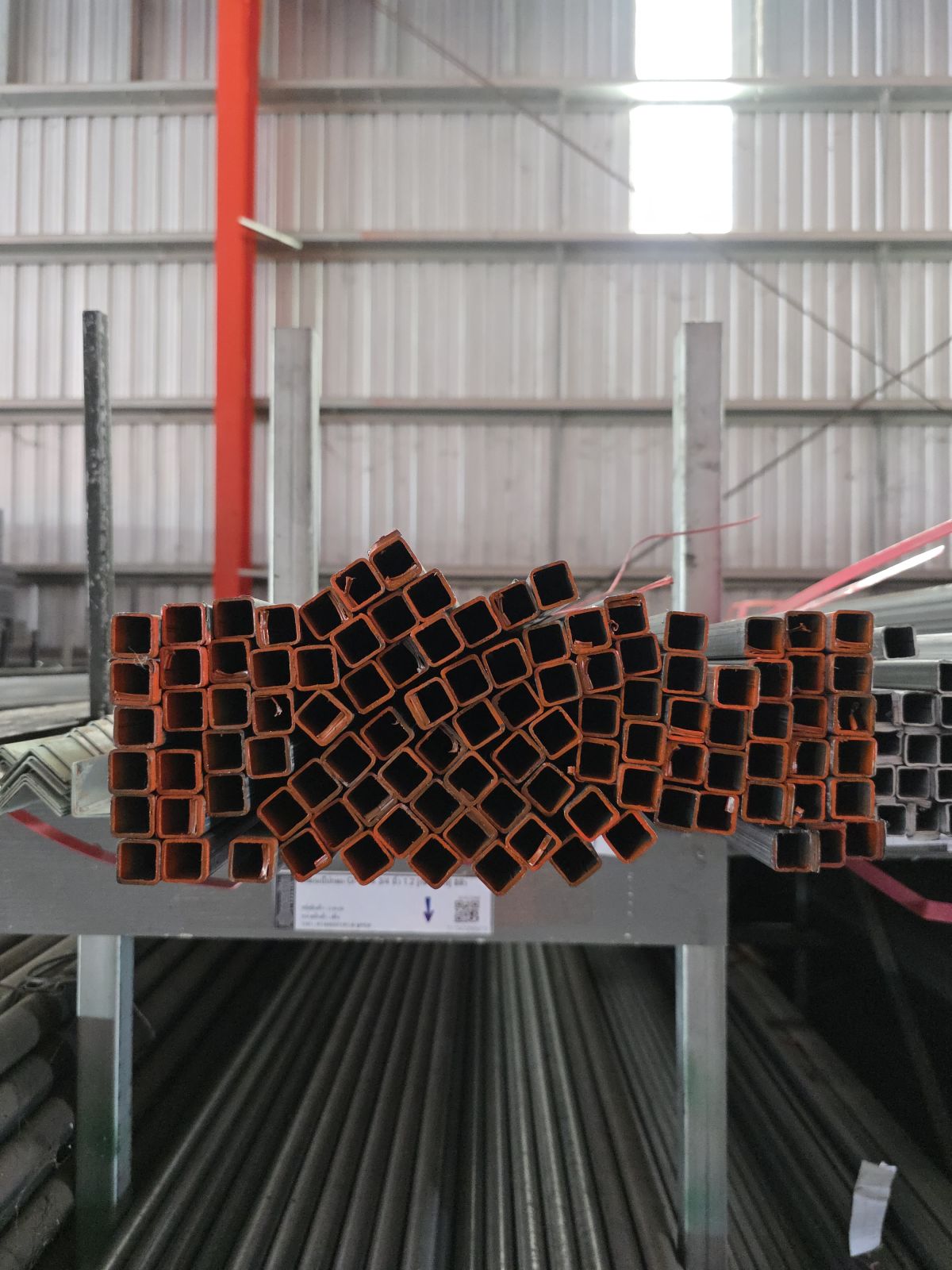 เหล็กแป๊ปเหลี่ยม GI ขนาด 3/4*3/4 นิ้ว 1.2 มิล (3.47 KG)  [กัลวาไนซ์] สีส้ม