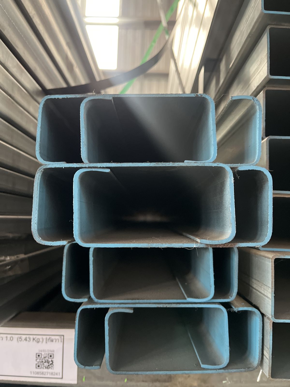 เหล็กตัวซี GI ขนาด 5*2 นิ้ว 1.8 [กัลวาไนซ์ชุบแข็ง] (21.27Kg.) - สีฟ้า