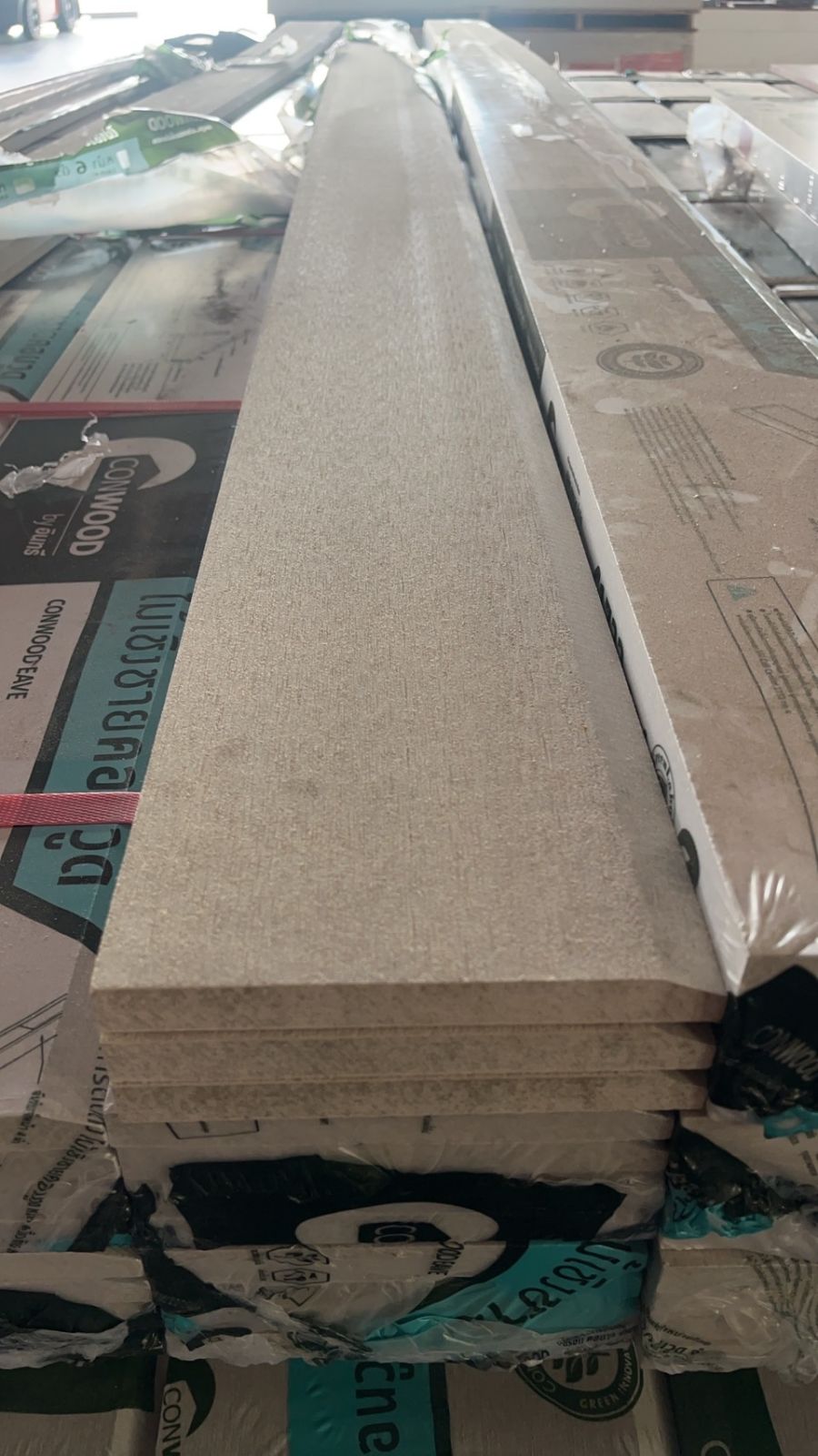 ไม้เชิงชาย คอนวูด สีธรรมชาติ หน้า 6"*3.05 เมตร N4