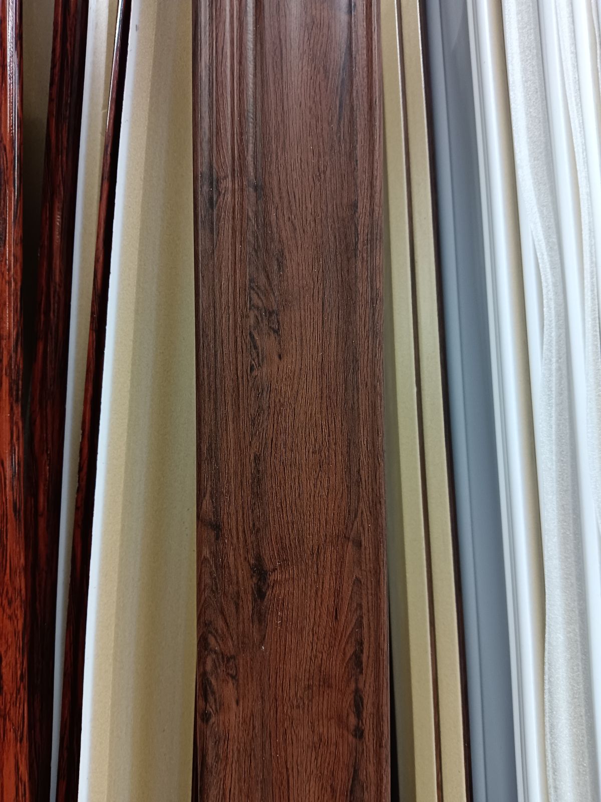 ไม้บัวบน PH Wood 3" ลายไม้สัก PH508-3