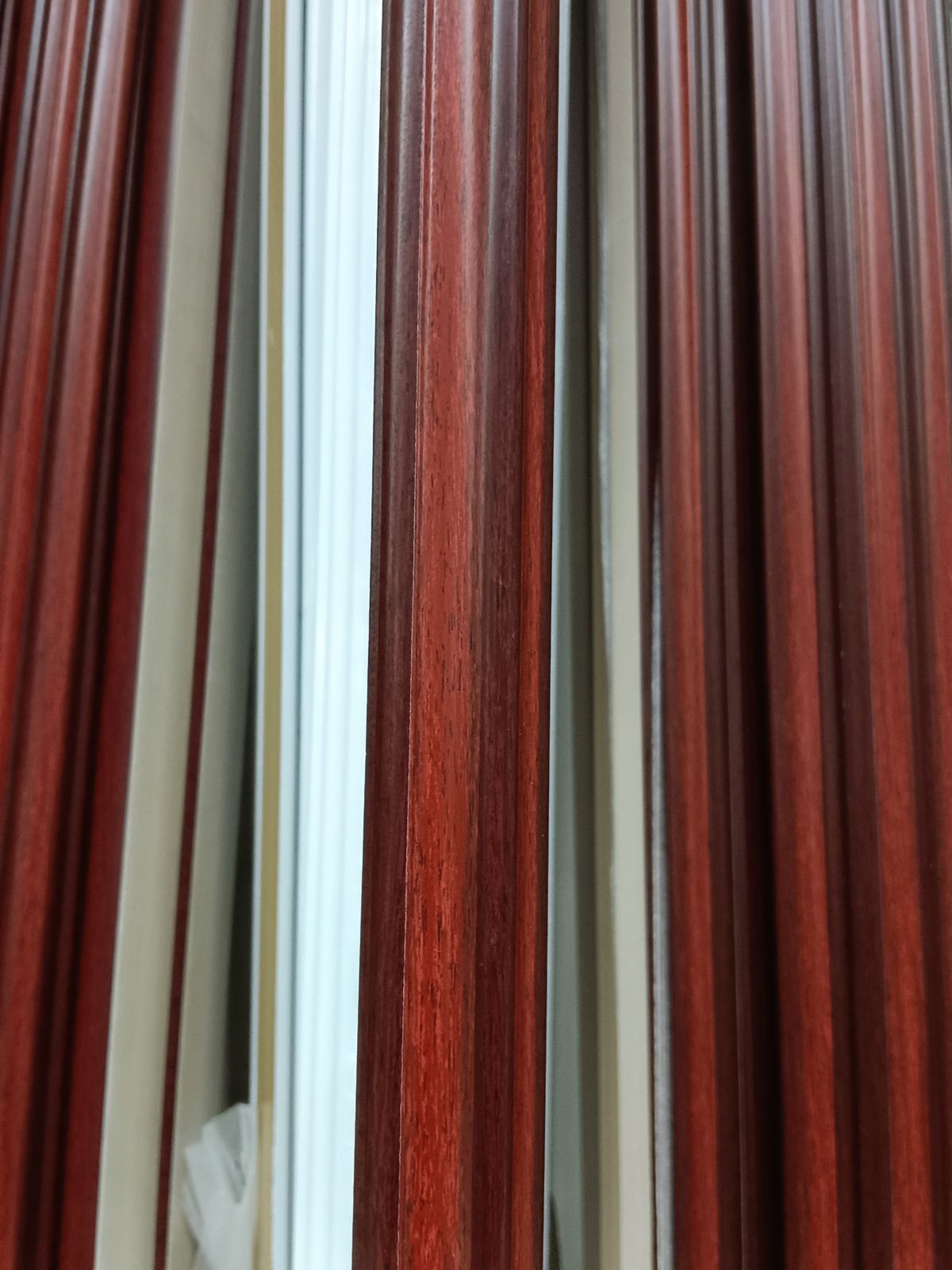 ไม้บัวครอบมุมเสา PH Wood ลายไม้แดง PH218-4    