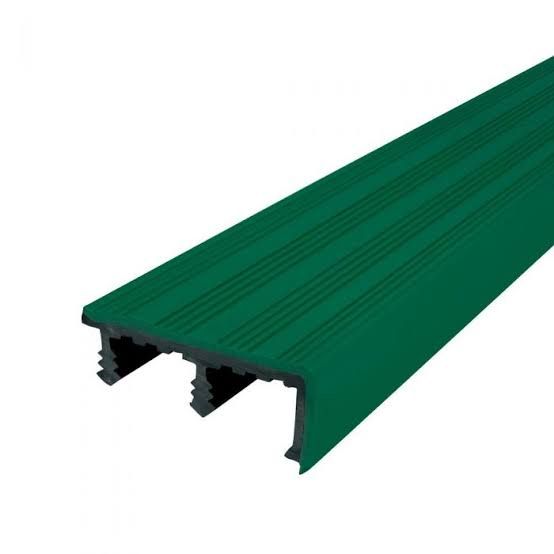 จมูกบันได #38-2.25 เมตร สีเขียวเข้ม BERRY