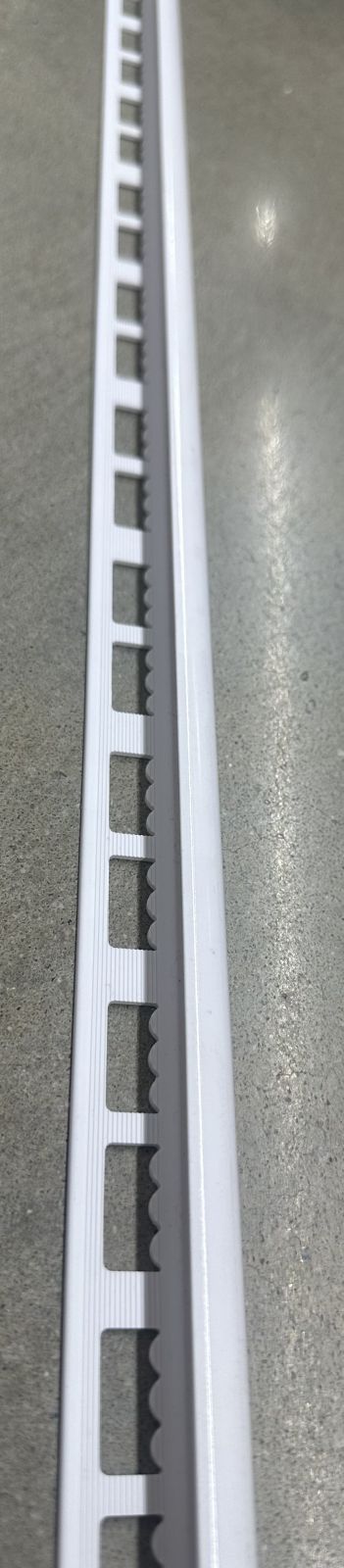 คิ้วแกรนิตโต้ PVC เคลือบเงา #06-1 สีขาว BERRY