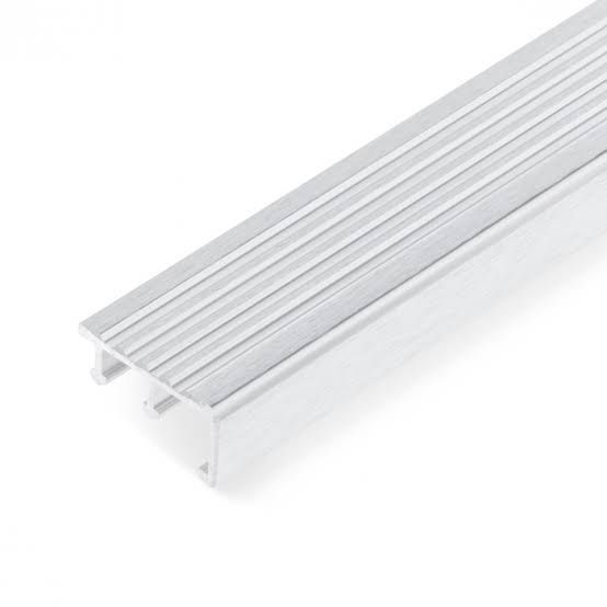 จมูกบันได อลูมิเนียม 4 ร่อง ST38-20 (2 เมตร)