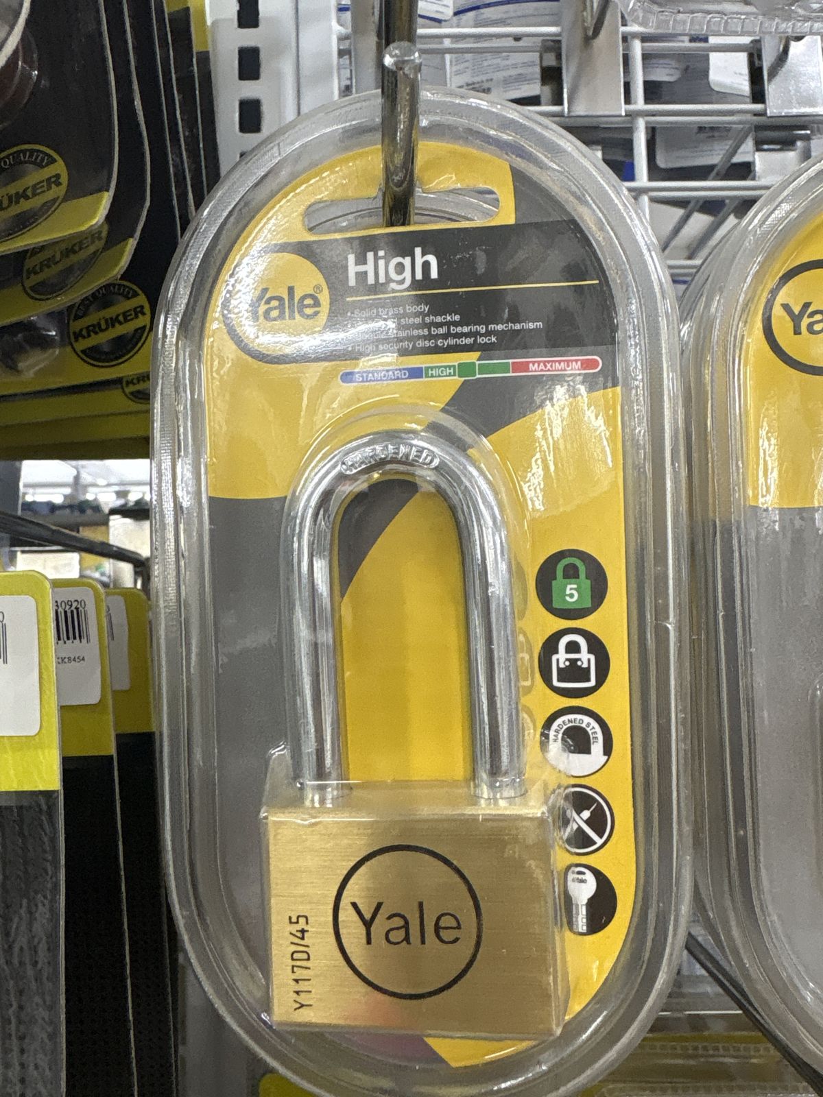 กุญแจคล้อง Yale 45 มม. ห่วงยาว ทองเหลืองแท้ BD45L