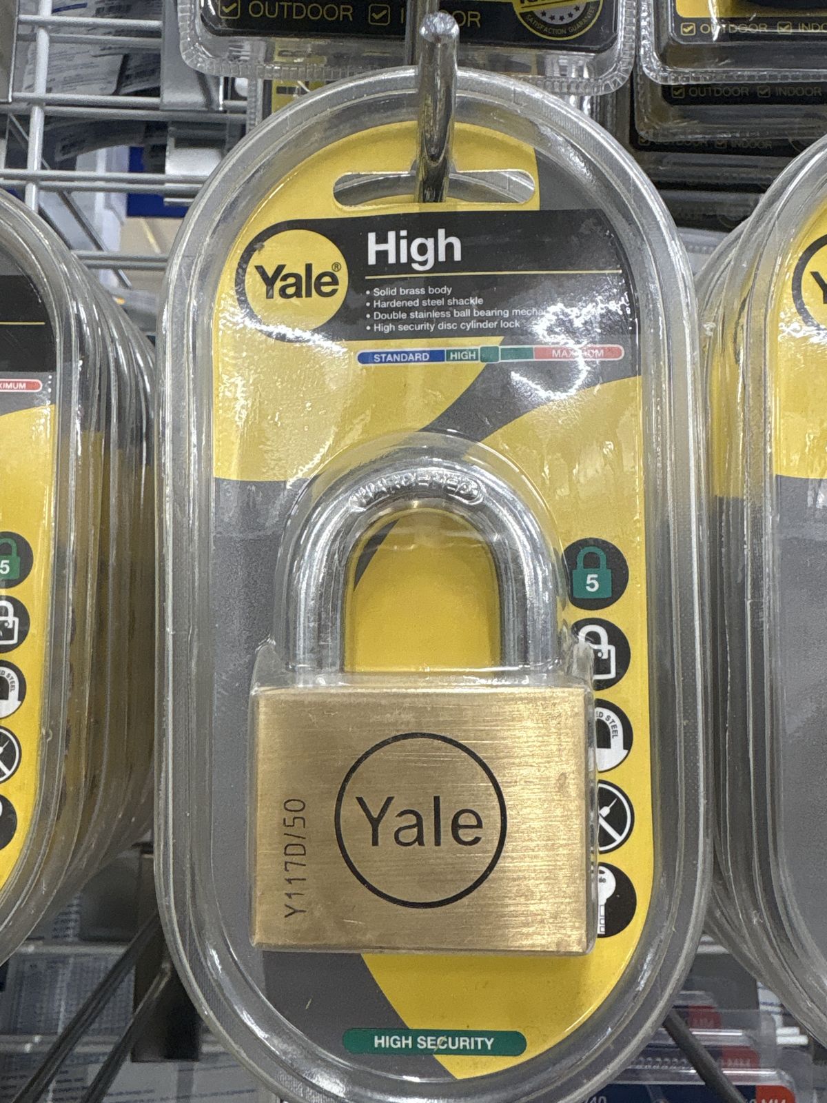 กุญแจคล้อง Yale 50 มม. ห่วงสั้น ทองเหลืองแท้ BD50