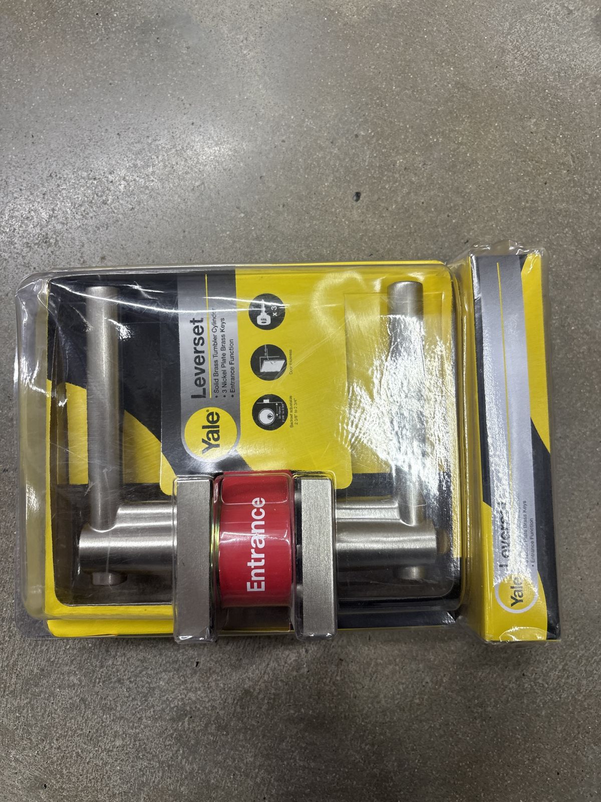 มือจับก้านโยก Yale รุ่นพรีเมี่ยมห้องทั่วไป แบบเหลี่ยม นิกเกิ้ลด้าน L9117US15