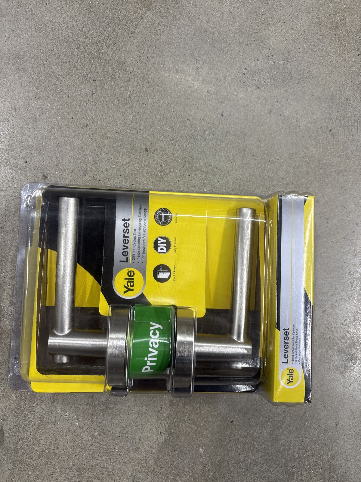 มือจับก้านโยก Yale รุ่นพรีเมี่ยมห้องน้ำ แบบกลม นิกเกิ้ลด้าน L9122US15