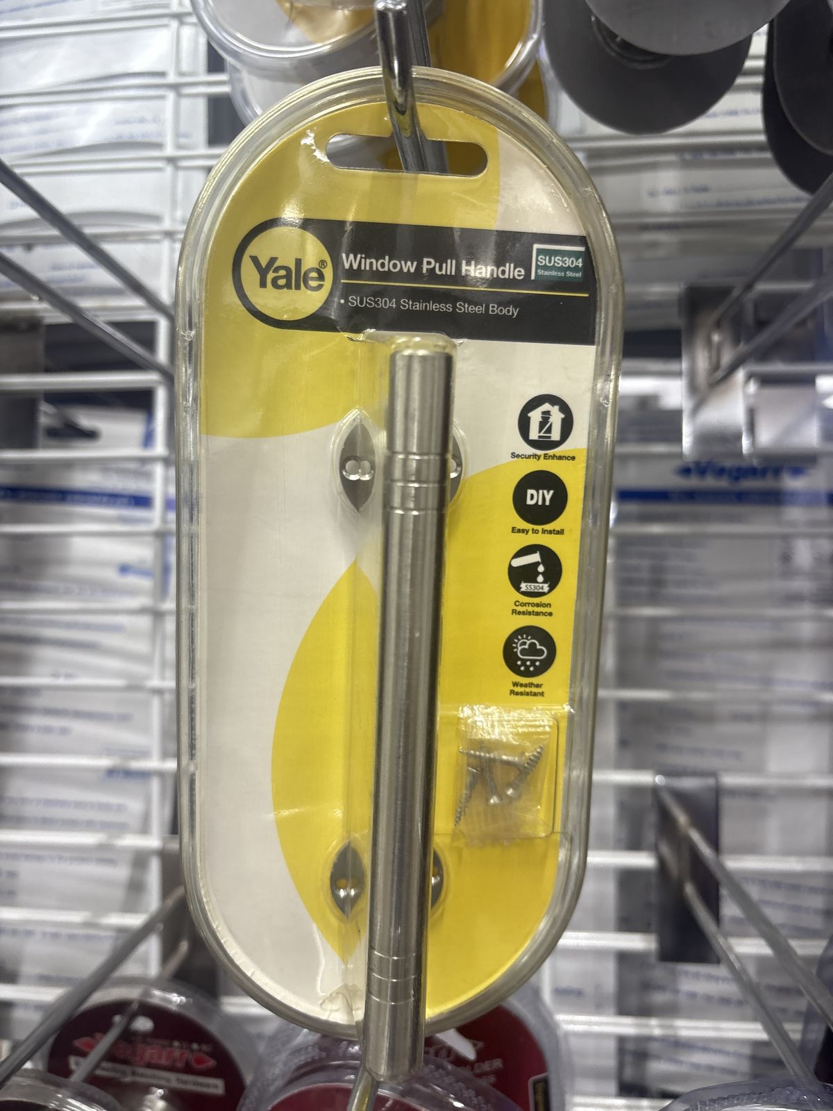 มือจับหน้าต่าง Yale แสตนเลสสไตล์โมเดิร์น 150มม. WPM902150SSP1