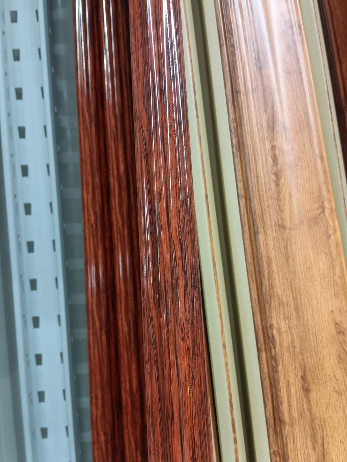 ไม้บัวครอบมุมเสา PH Wood ลายไม้พยุง PH218-11 