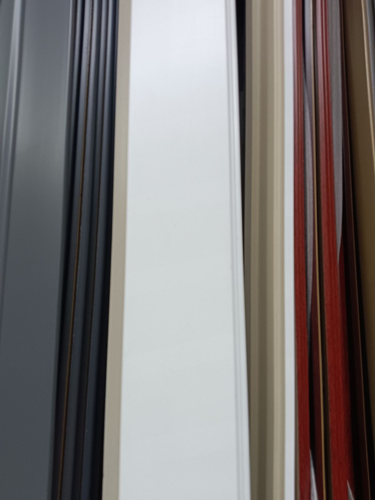 ไม้บัวล่าง PH Wood สีขาว TD801-10