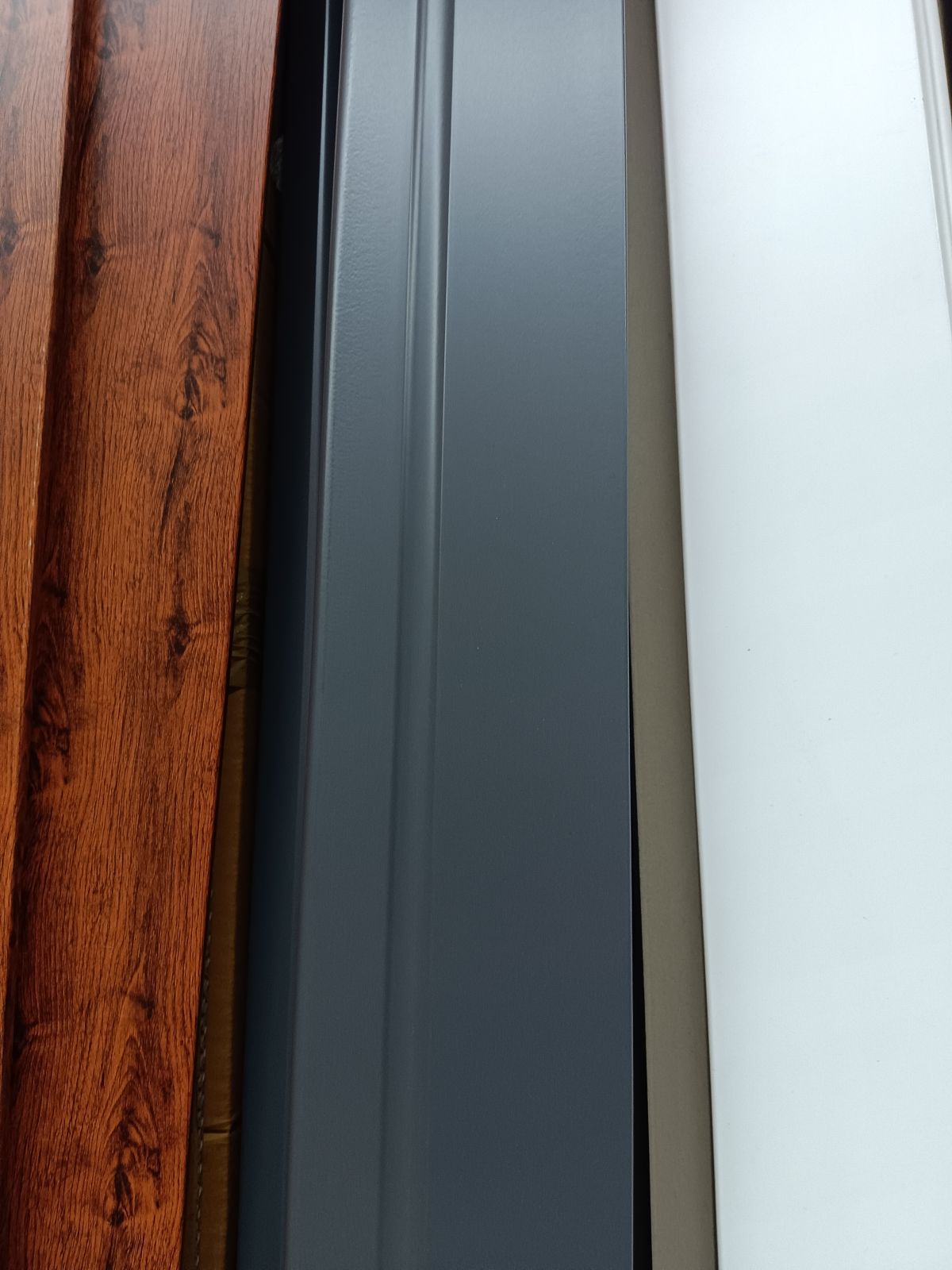 ไม้บัวล่าง PH Wood สีเกรย์1 501GR-1