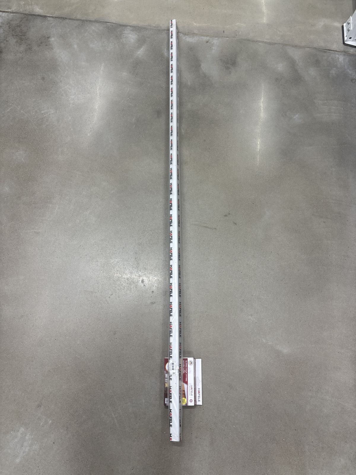 499.72.051 ชุดรางบานเลื่อน Silent 60A/พร้อมราง 2 เมตร Hafele