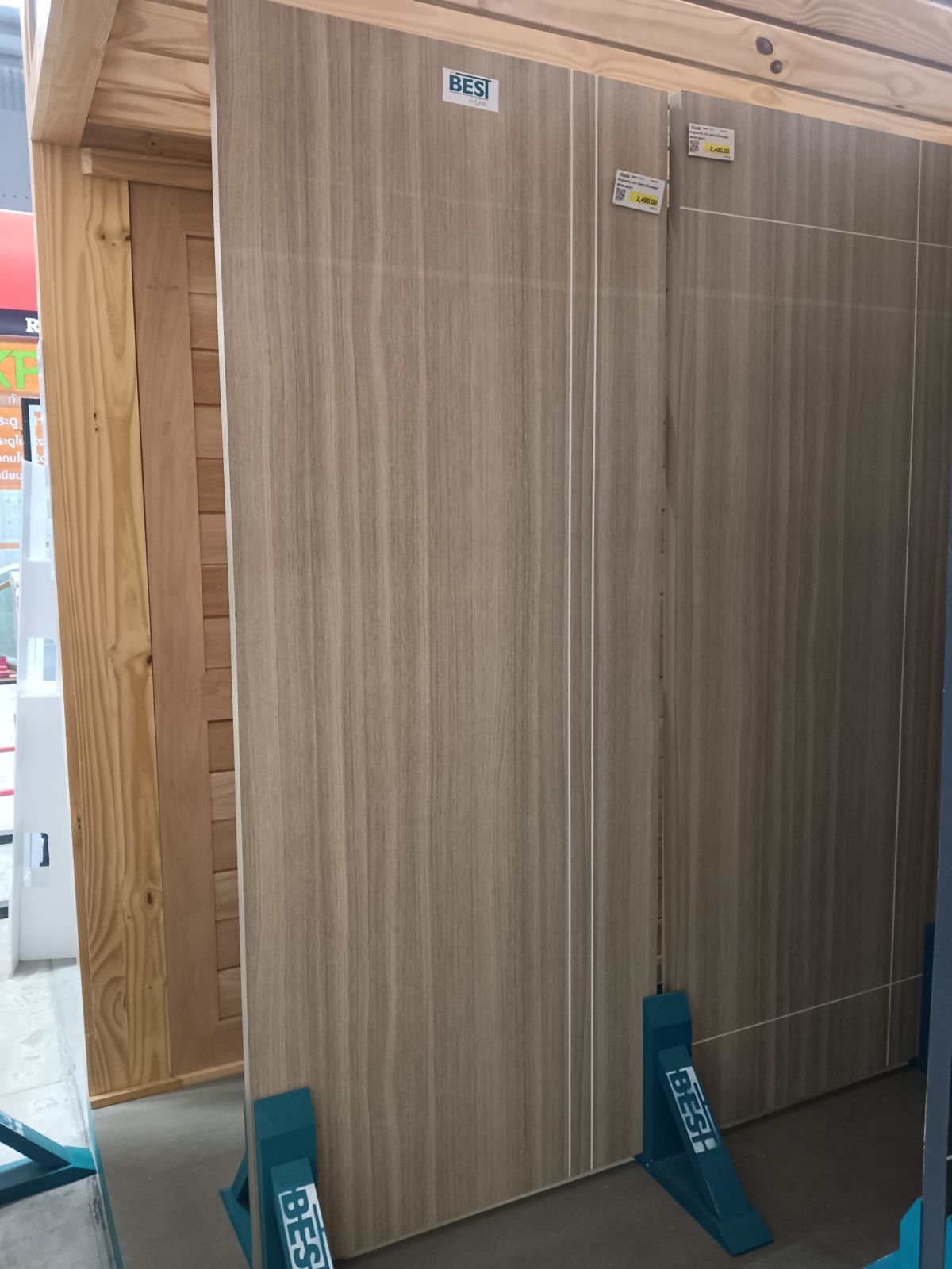 ประตูเมลามิน V02-GM02 สีน้ำตาลอ่อน"  80*200 (BEST)