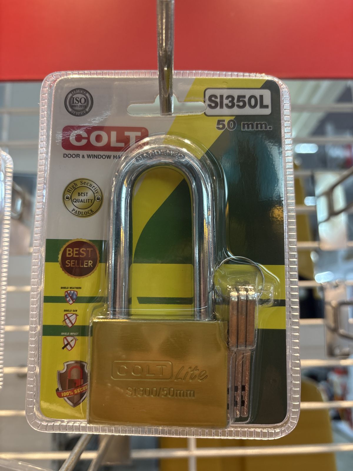 กุญแจคล้อง COLT LITE 50 มม. รุ่นแผง คอยาว สีทองเหลือง SI350L