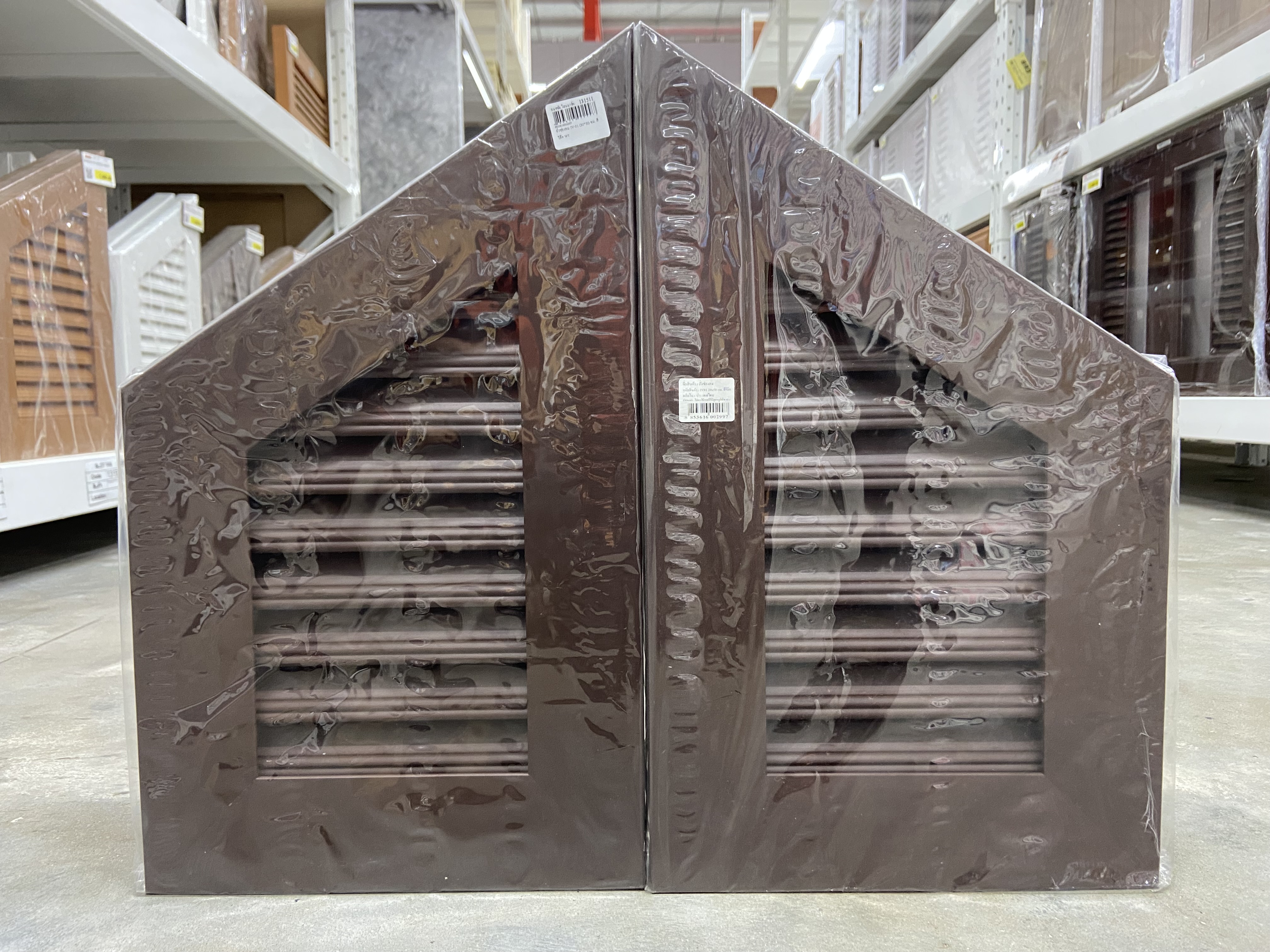 จั่วช่องลม IV-01 (30*50) ซม. สีโอ๊ค WT