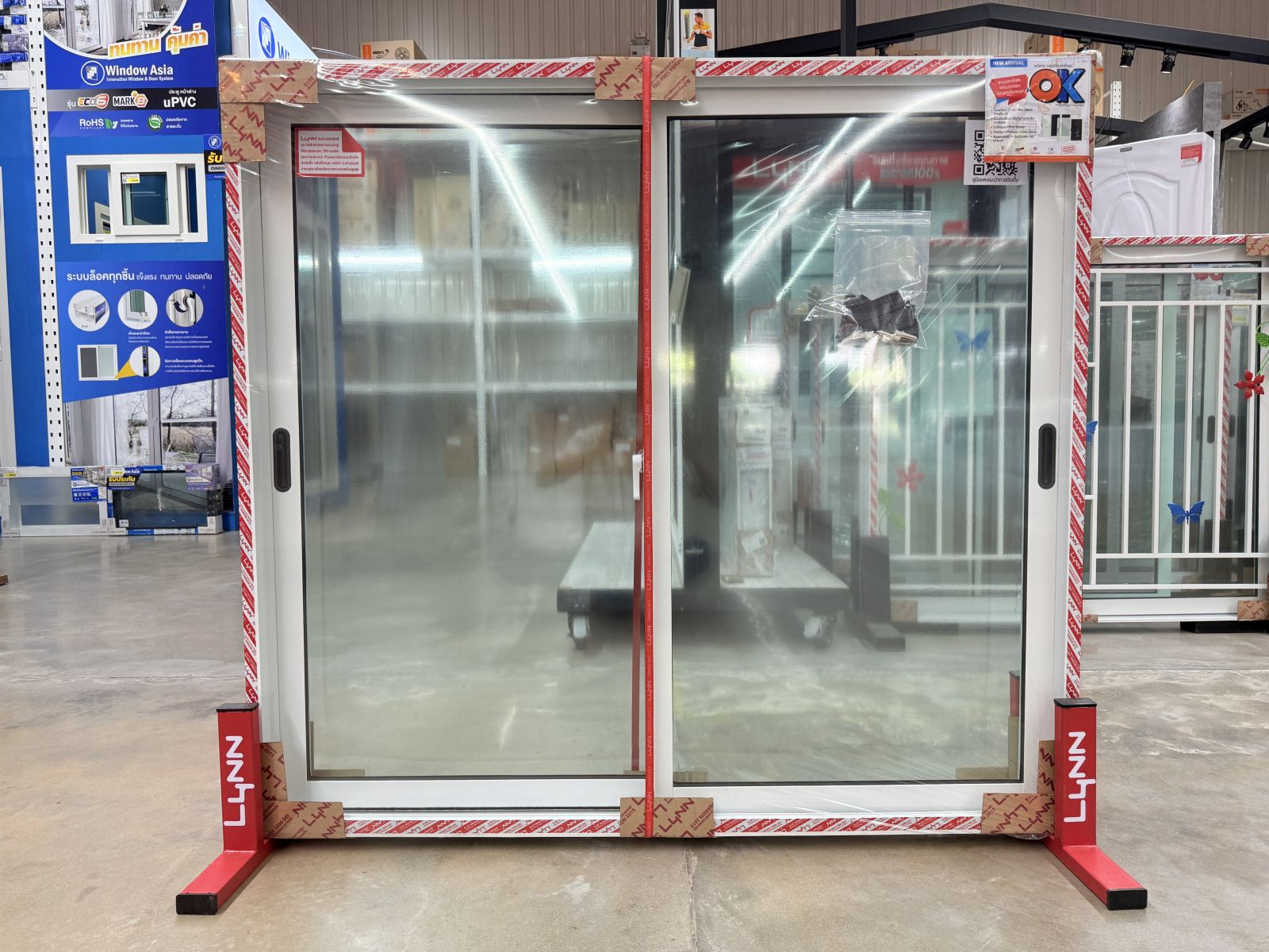 หน้าต่าง อลูมิเนียม 2 ช่อง Lynn บานเลื่อนสลับ OK (120*110 cm) LP-OKX-W03-00 สีขาว