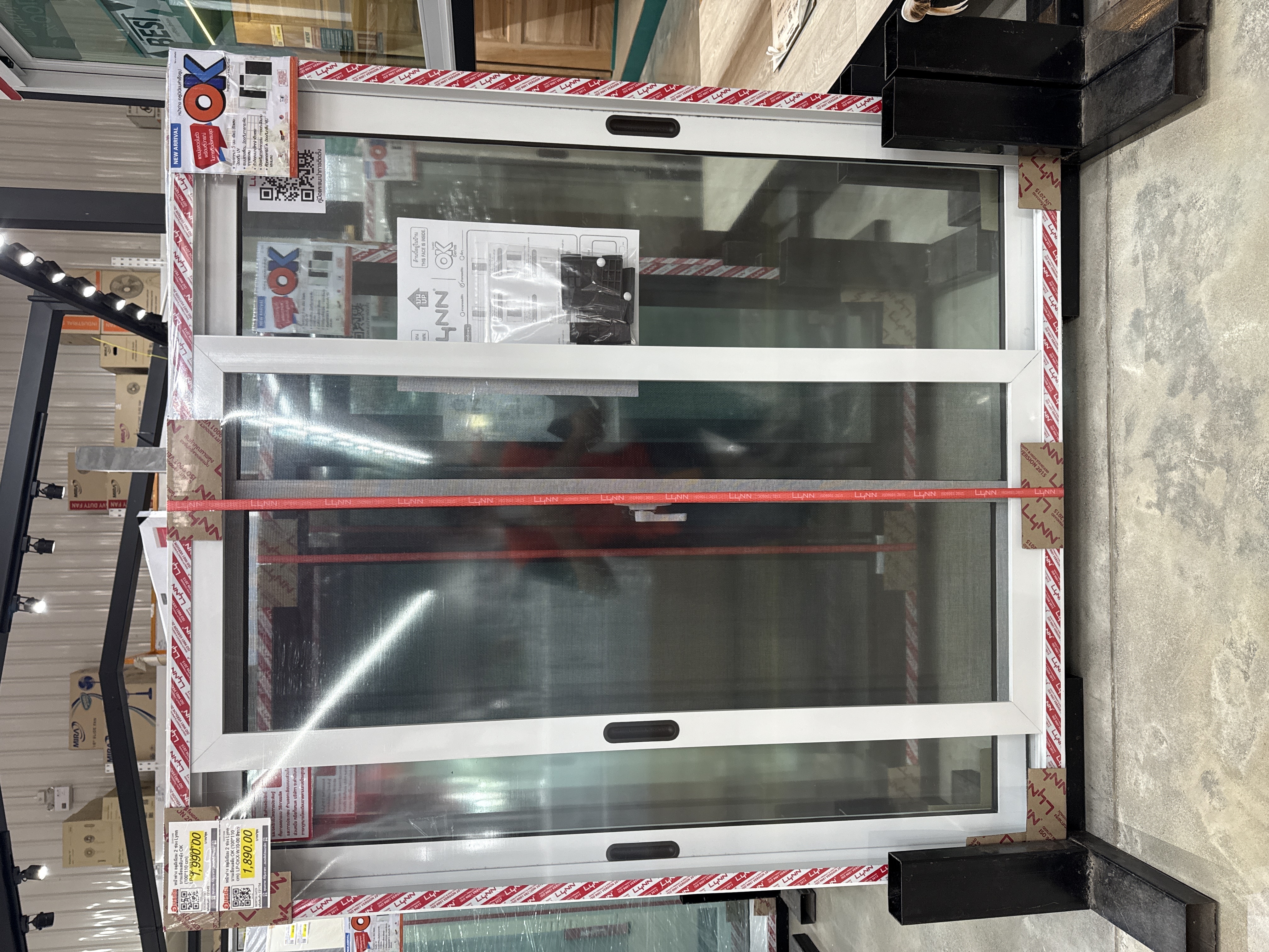 หน้าต่าง อลูมิเนียม 2 ช่อง Lynn บานเลื่อนสลับ+มุ้ง OK (100*110 cm) LP-OK-W10-00 สีขาว