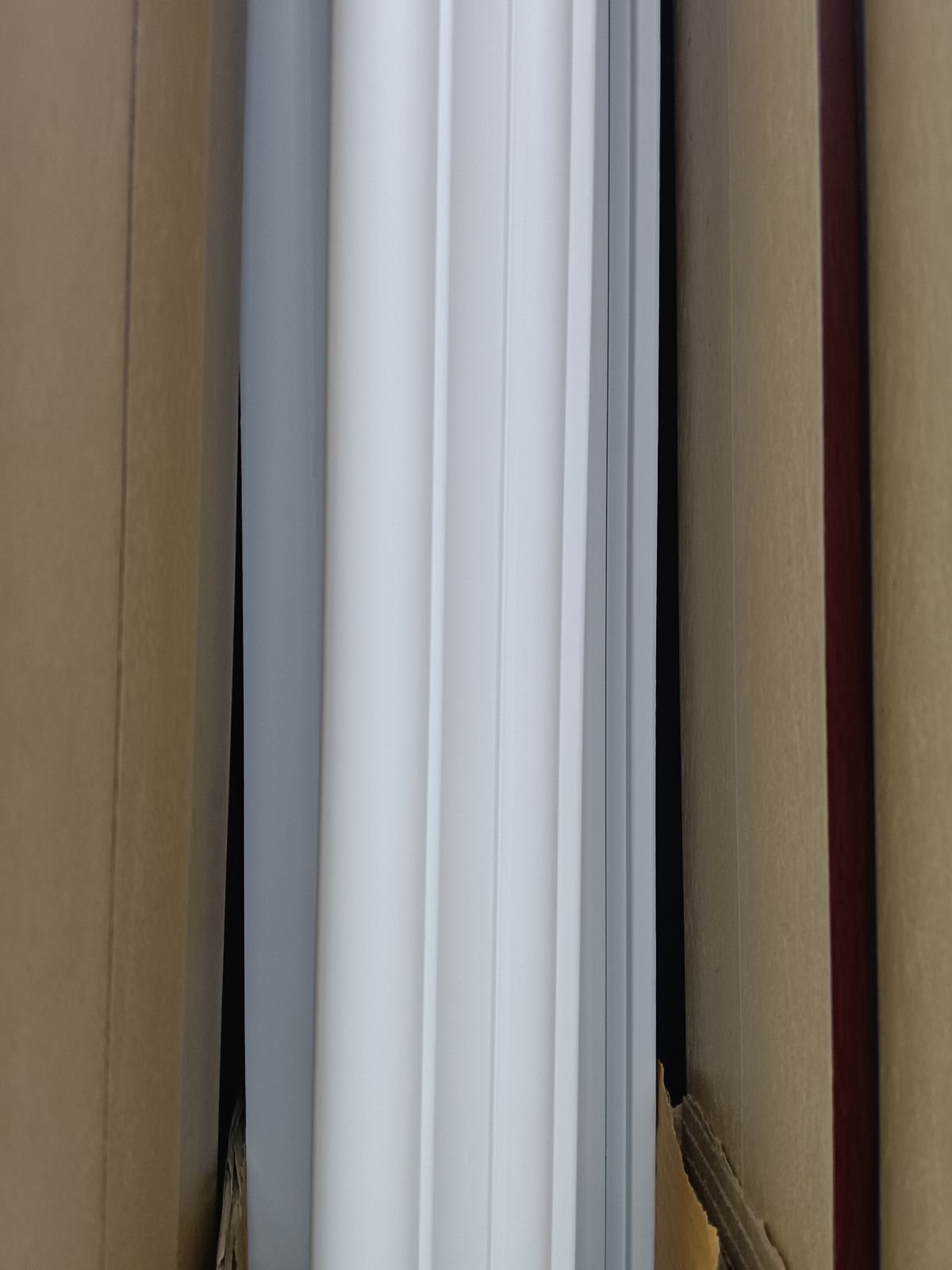 ไม้บัวบนสามเหลี่ยม PH Wood สีขาว (SPW) PH TD309-17