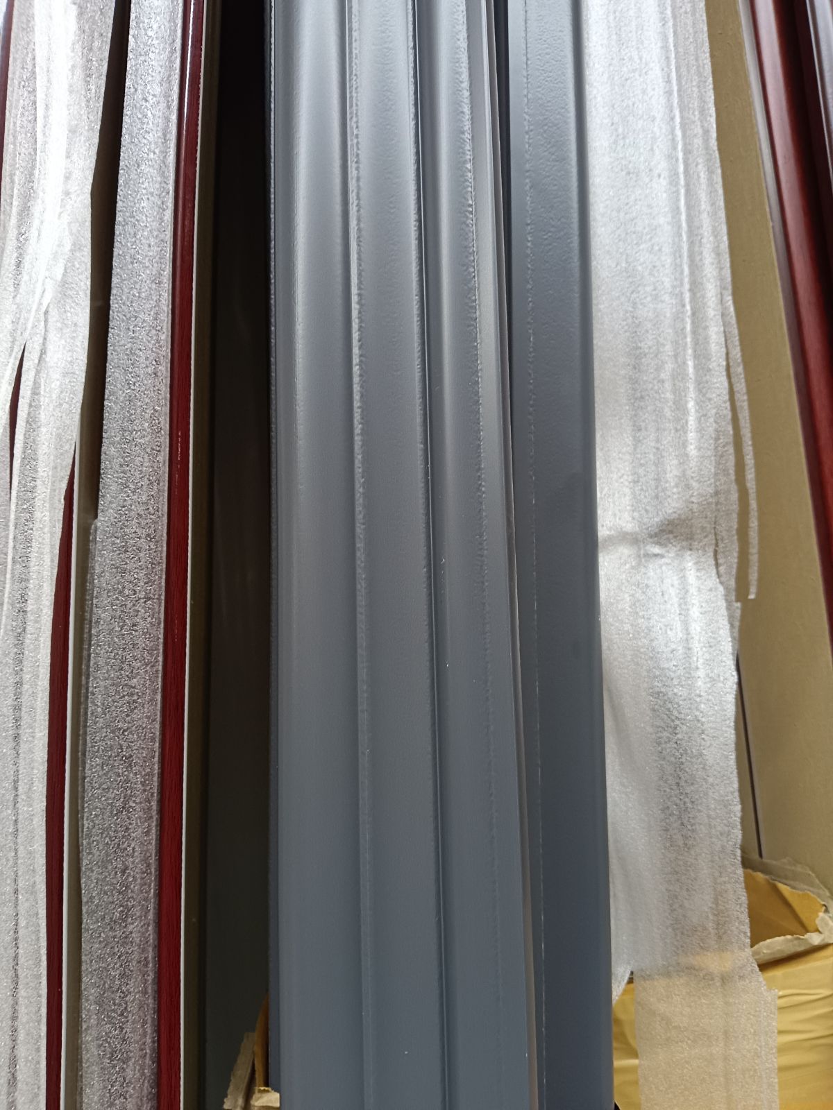 ไม้บัวบนสามเหลี่ยม PH Wood สีเกรย์ PH309GR-1