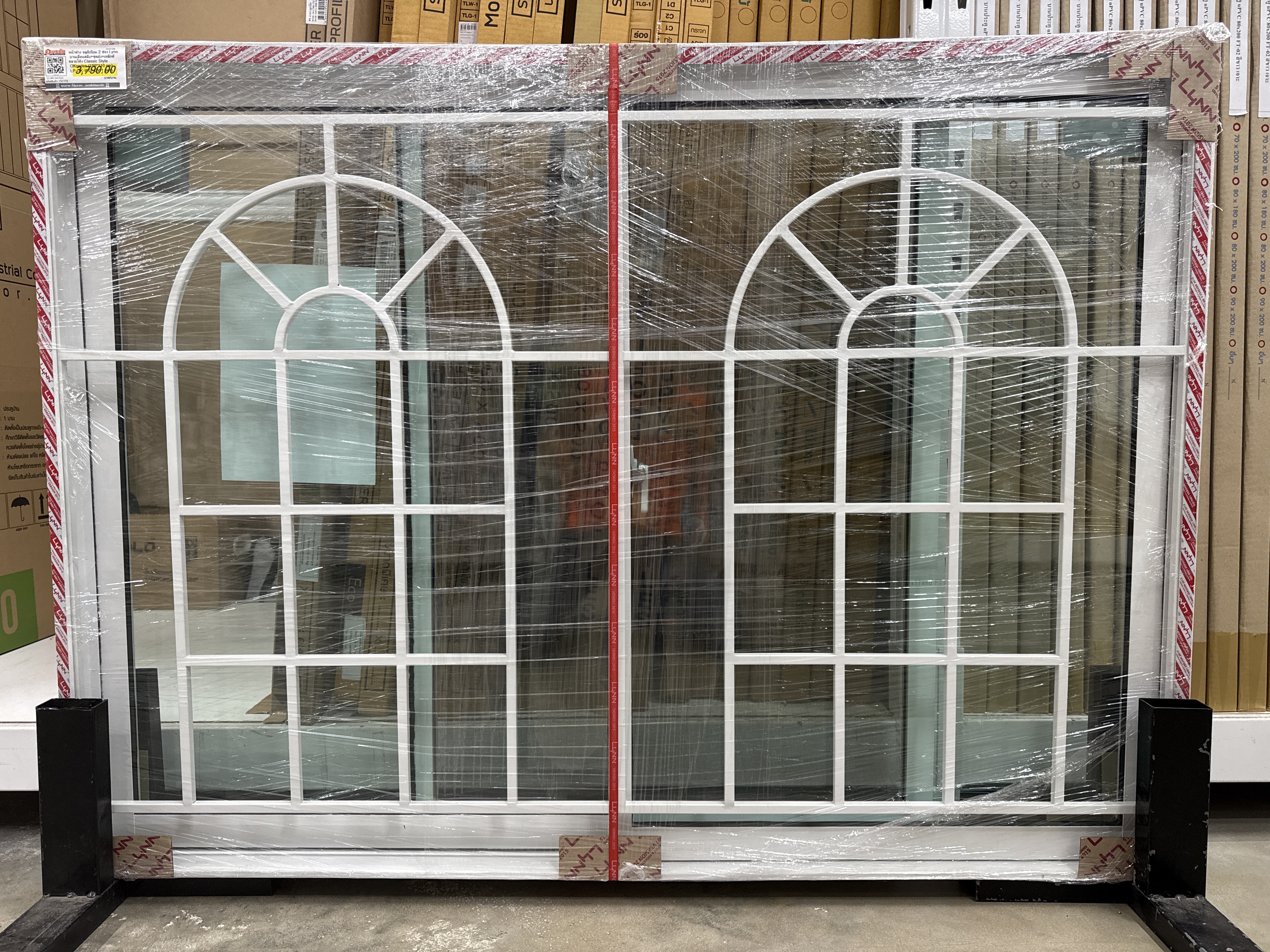 หน้าต่าง อลูมิเนียม 2 ช่อง Lynn บานเลื่อนสลับ+ชุดมุ้ง+เหล็กดัดลายโค้ง Classic Style OKseries (150*110 cm) LP-OK-W07-OW1 สีขาว