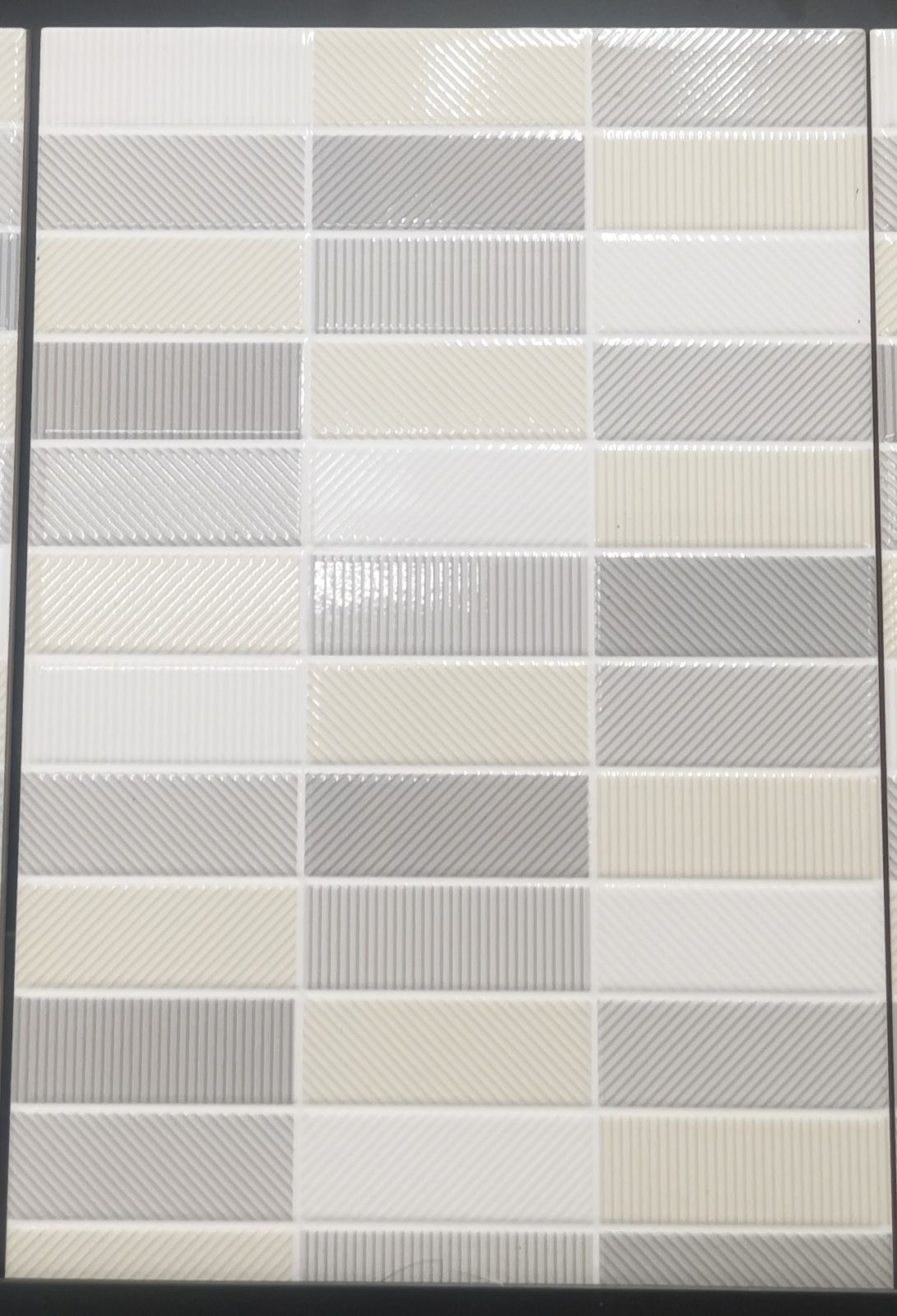 กระเบื้องเซรามิค 8*12 บริคก้า โมเดิร์น เทา (PM) COTTO