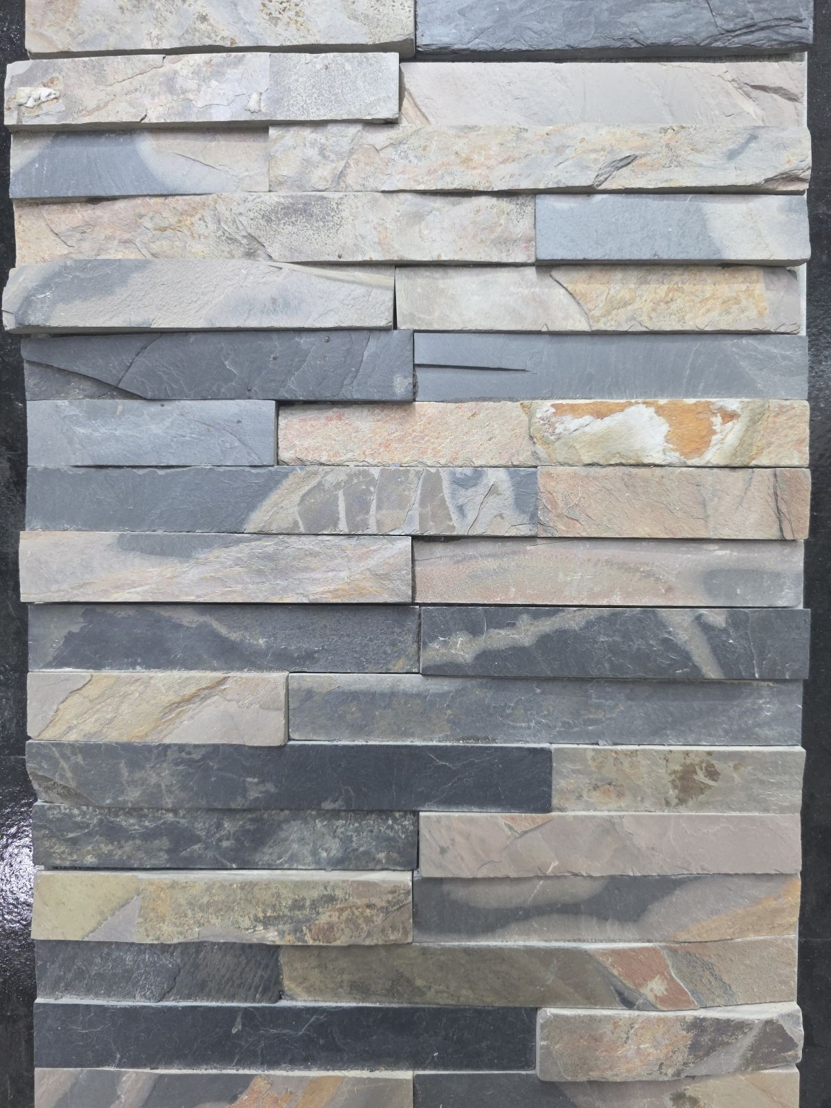 หินกาบจิ๊กซอว์ 8 ชิ้น สีสนิม (7 มัด 1 ตรม.)