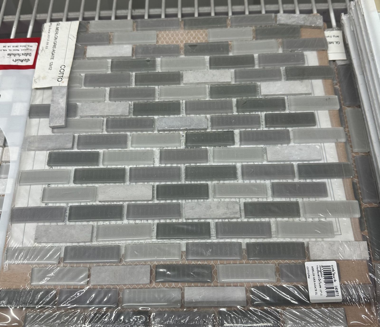 กระเบื้องเซรามิคโมเสด 12*12 MERLON GRIS AGATE GL COTTO/PM