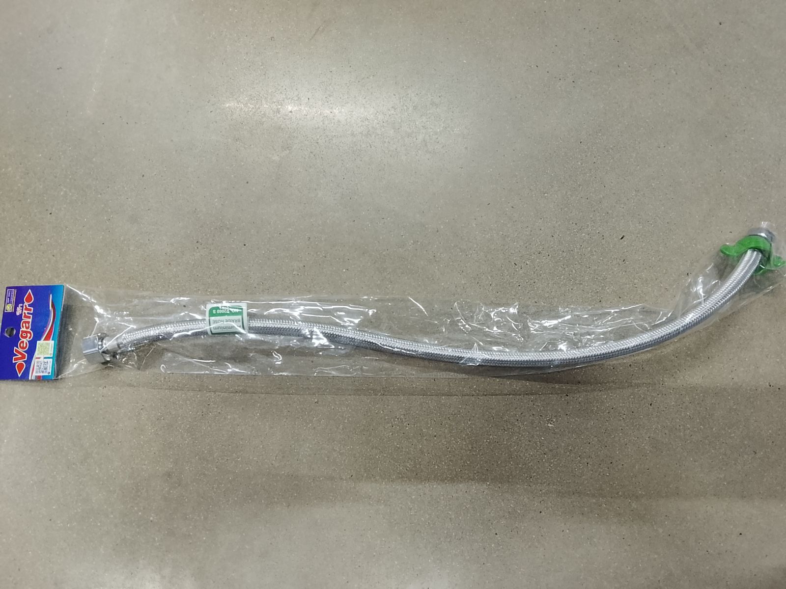 สายน้ำดีอลูมิเนียมถัก 1/2*1/2  ยาว 24 นิ้ว วีก้า V2060S