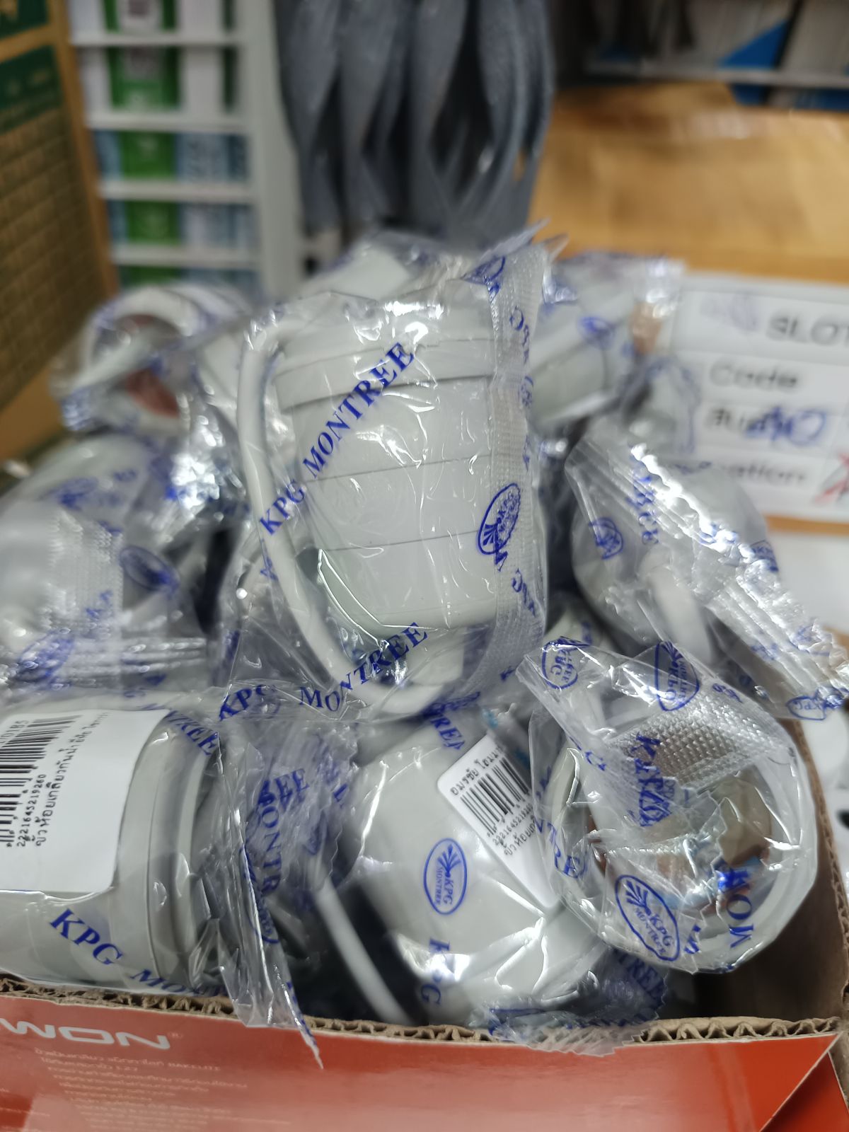 ขั้วห้อยเกลียวกันน้ำ ยี่ห้อ โซกาว่า