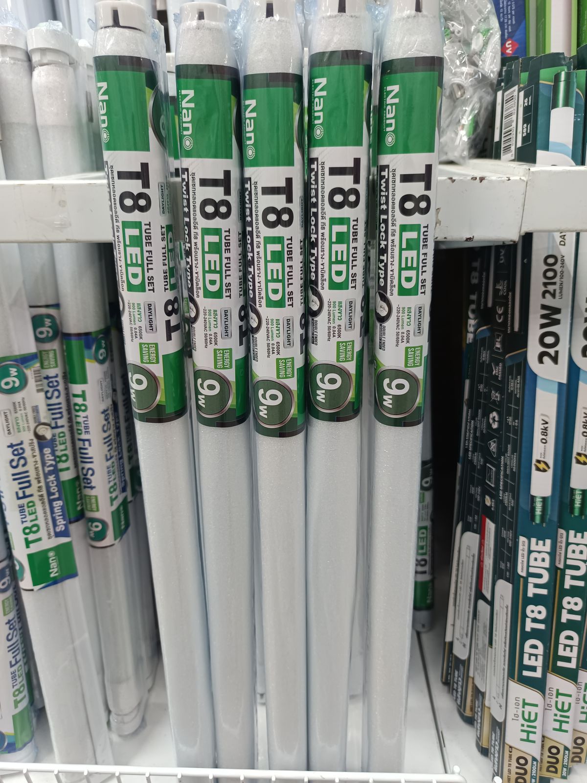 ชุดเช็ทหลอดแอลอีดี T8 พร้อมรางขาบิดล็อค แสงขาว 9 W NANO  NL-T8-TL-9WDL