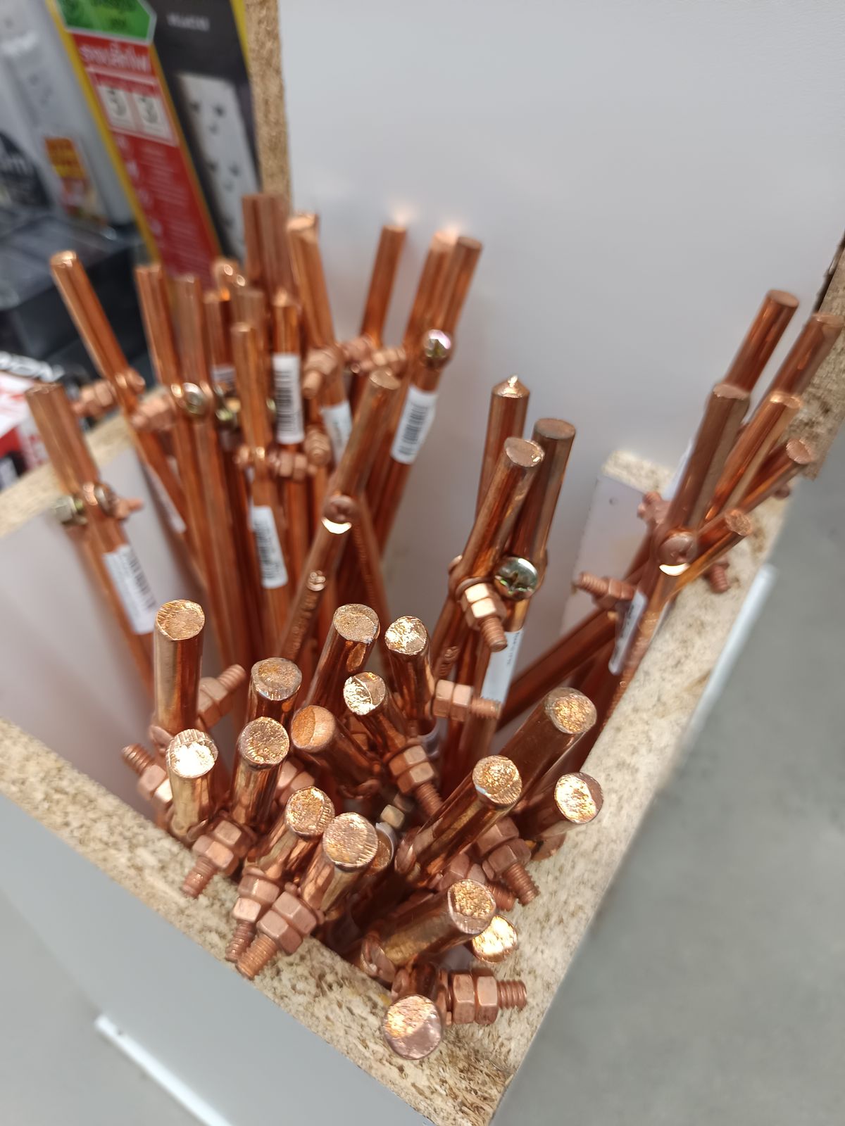 แท่งกราวด์ ชุบทองแดง (ชนิดสกรูล็อคสาย) 50 ซม.