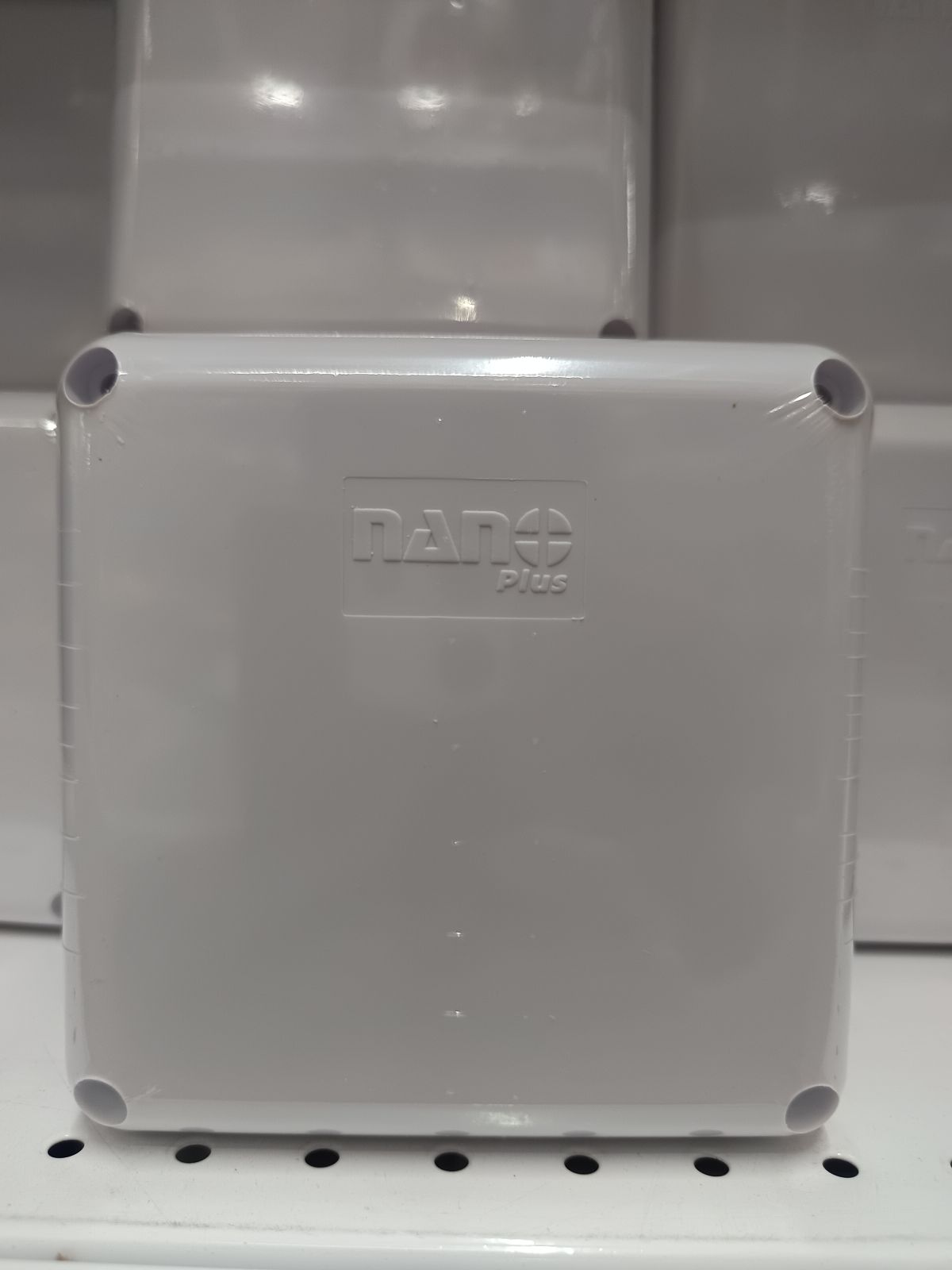 NANO-202W-NNP กล่องกันน้ำพลาสติก (4*4*2.5) สีขาว