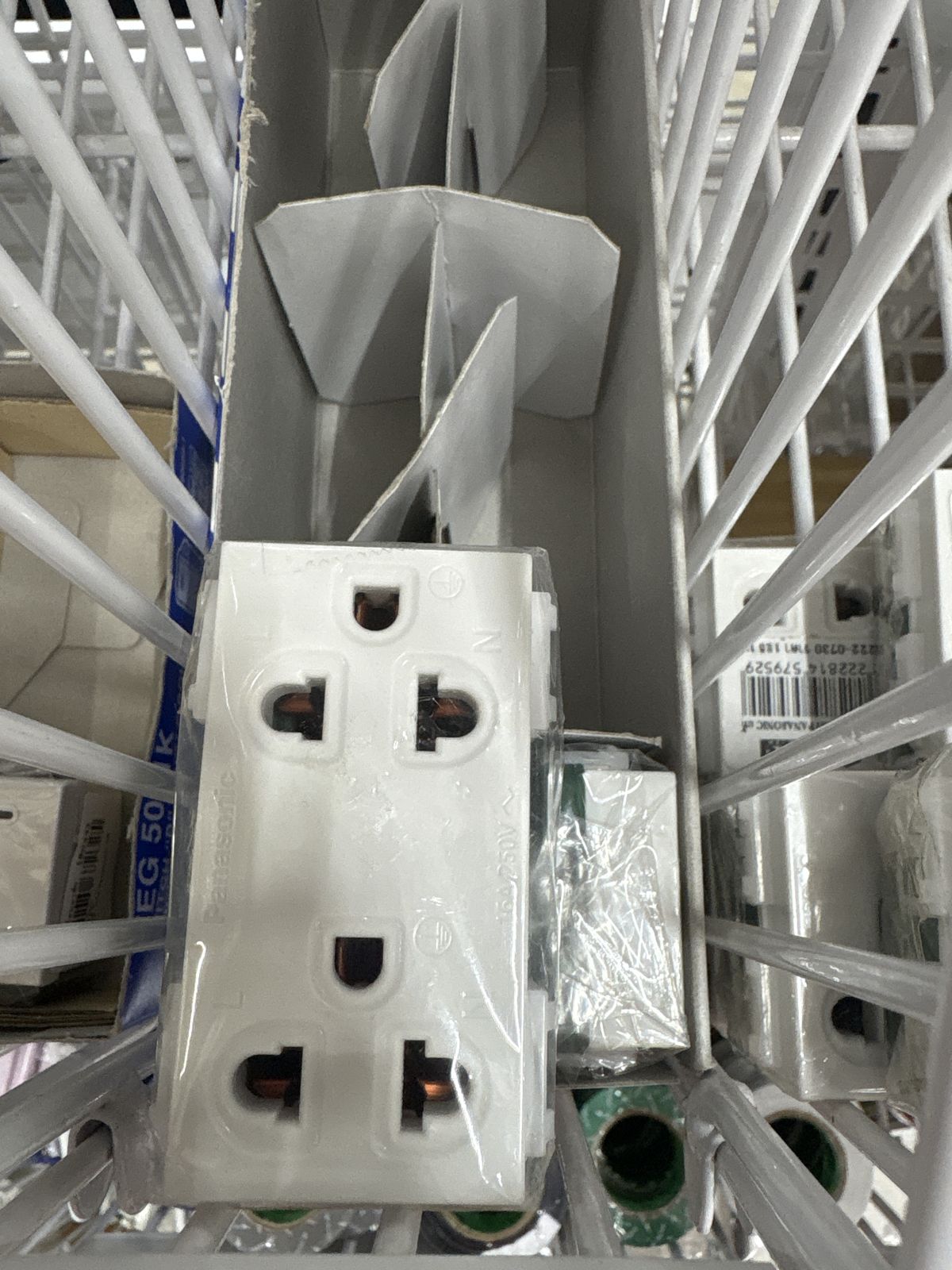 ปลั๊กกาวด์คู่ Panasonic แท้