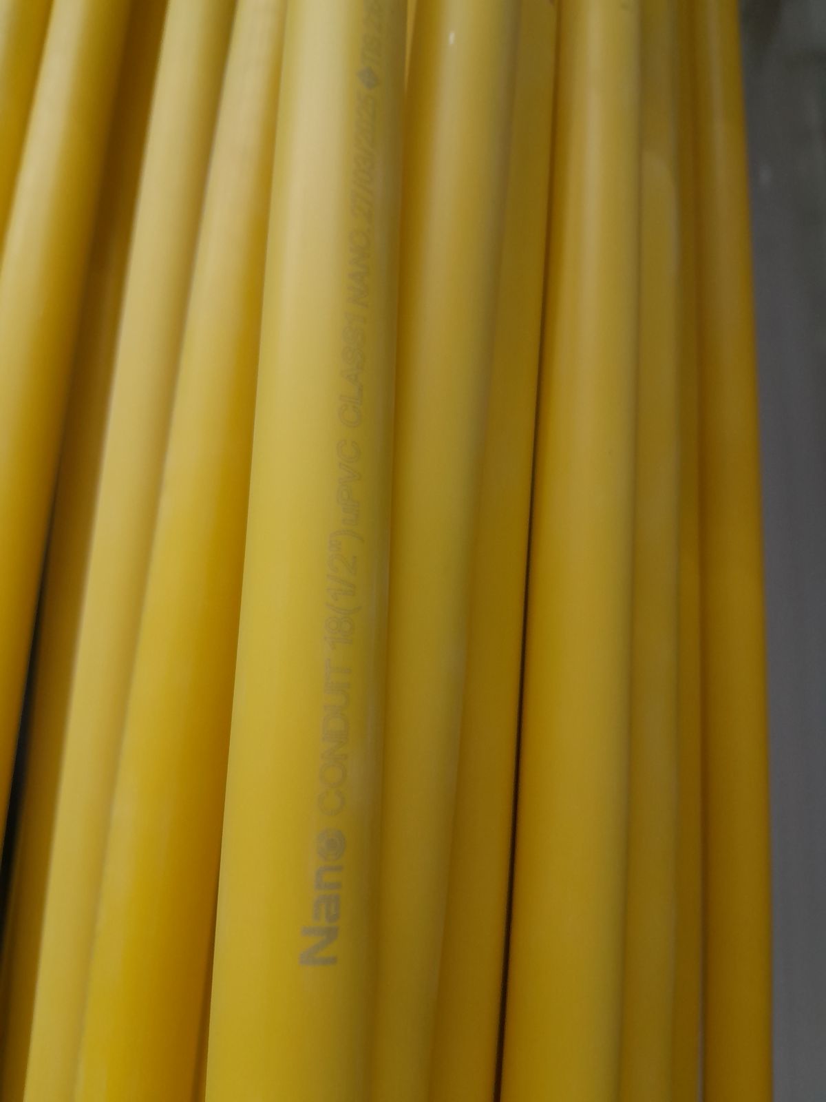 NNPY18 ท่อร้อยสายไฟเหลือง NANO 4 หุน (ยาว 4 ม.)