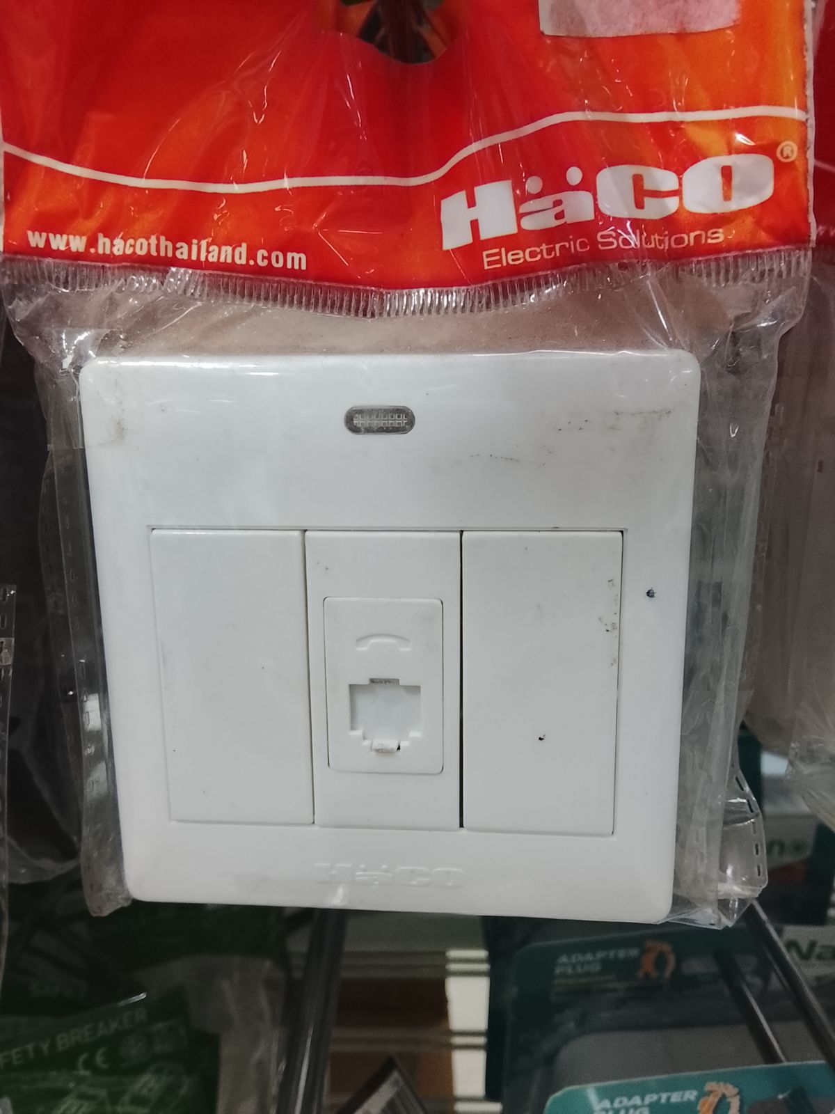 เต้ารับโทรศัพท์ 4 สาย 1 ช่อง M3-P10 ฮาโก้