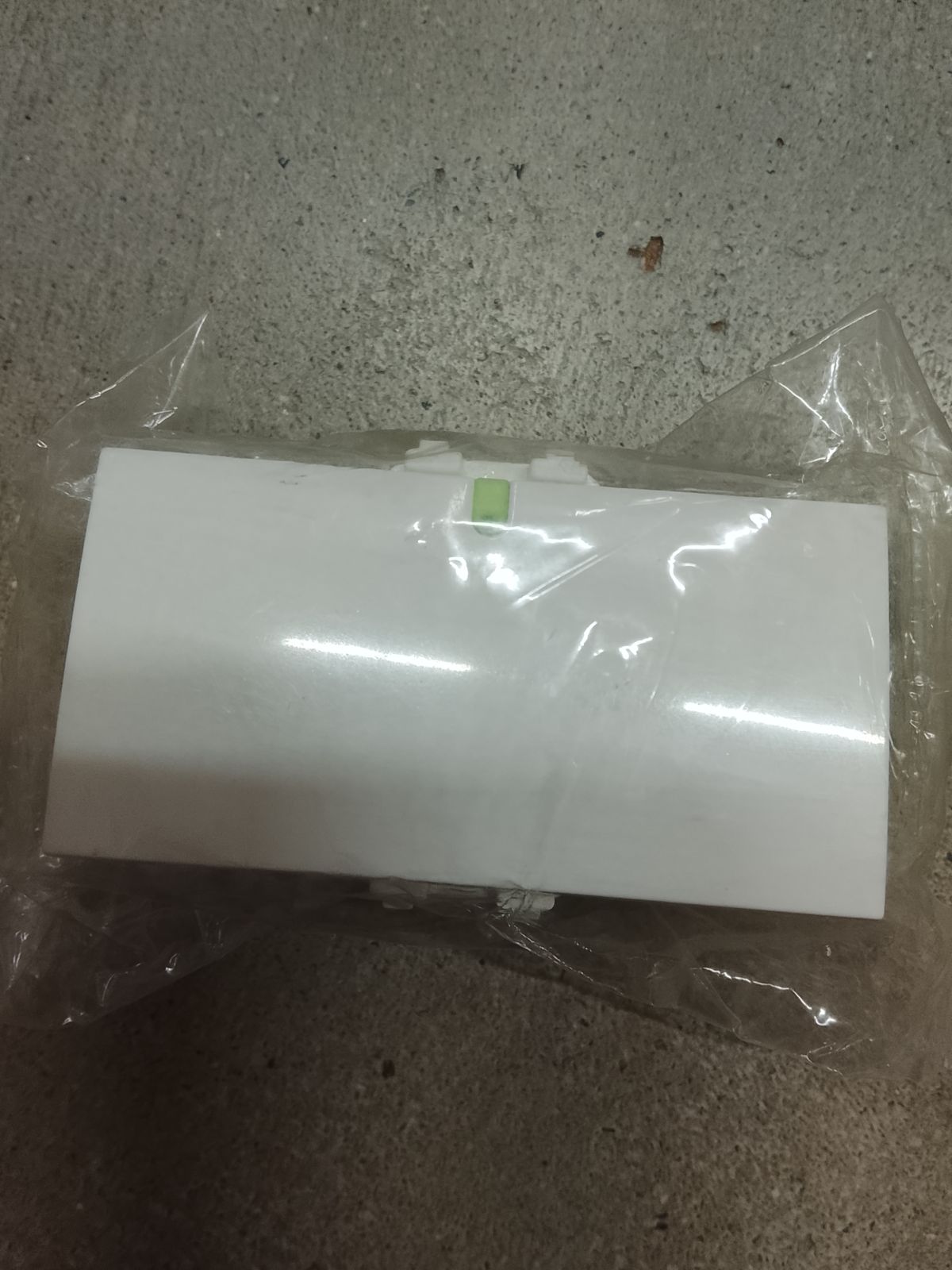 สวิตช์ 2 ทาง ขนาด 3ช่อง 16A 250V (PS) ขาว/EVE