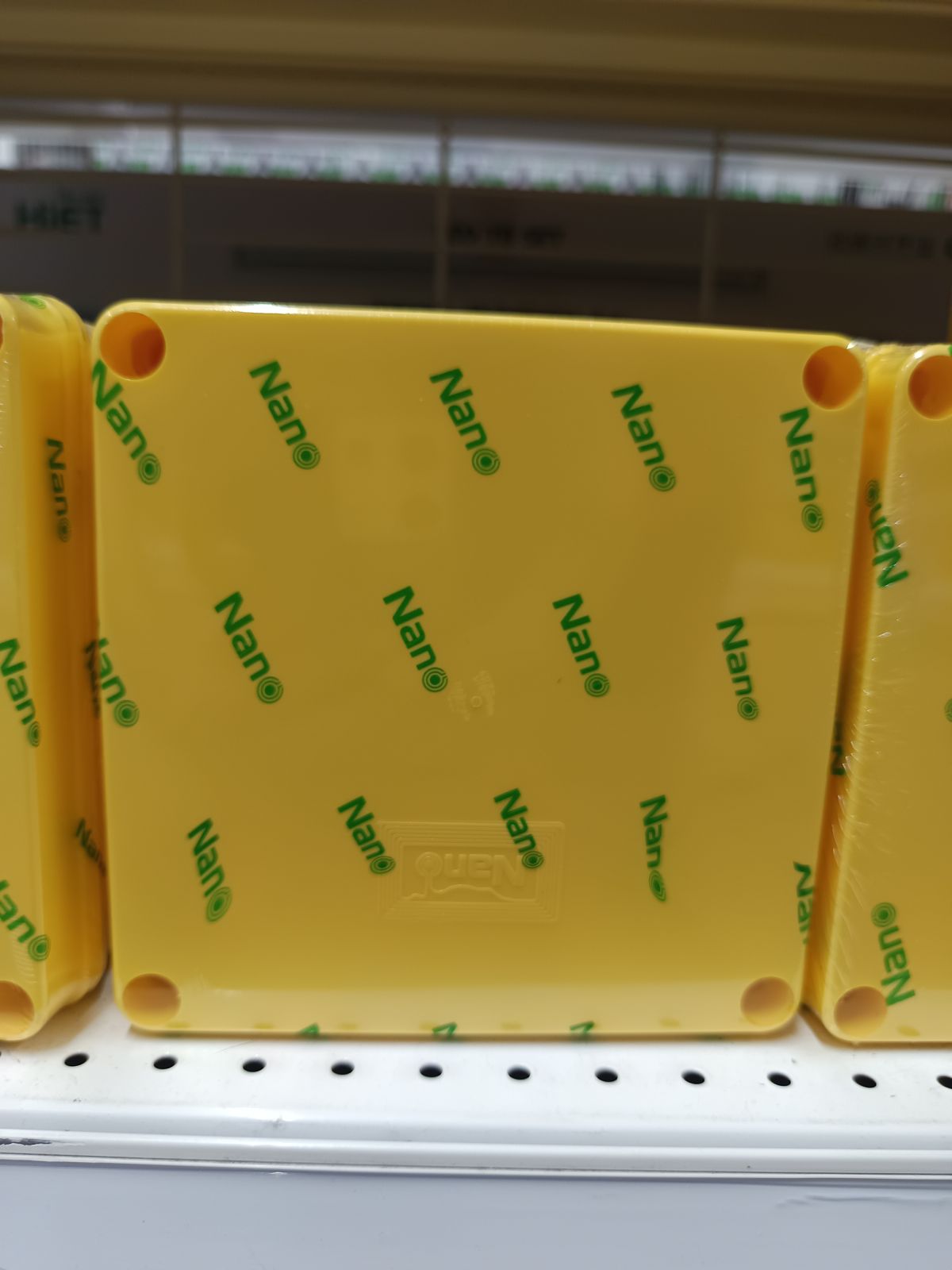 NANO-204Y กล่องกันน้ำพลาสติก (6*6*3.3) สีเหลือง