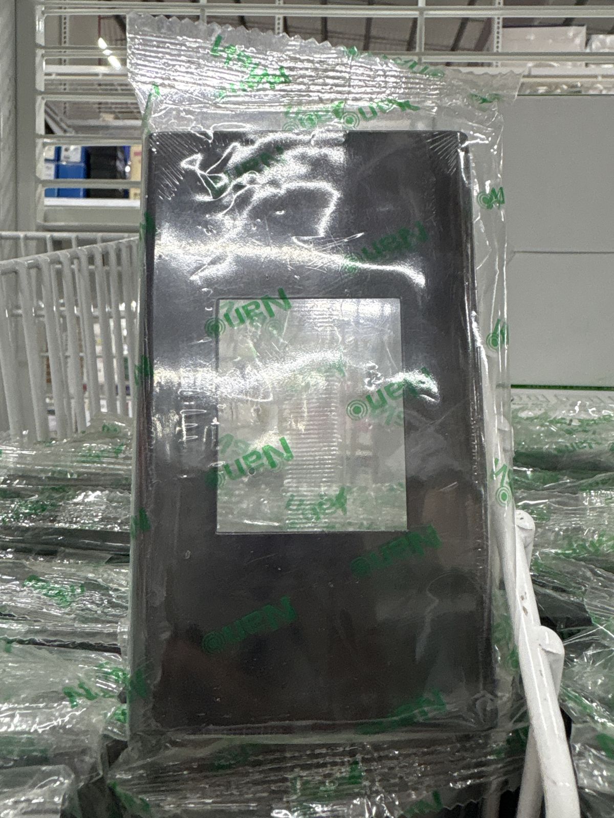 NANO-400-5B หน้ากาก Nano 2 ช่องกลาง สีดำ