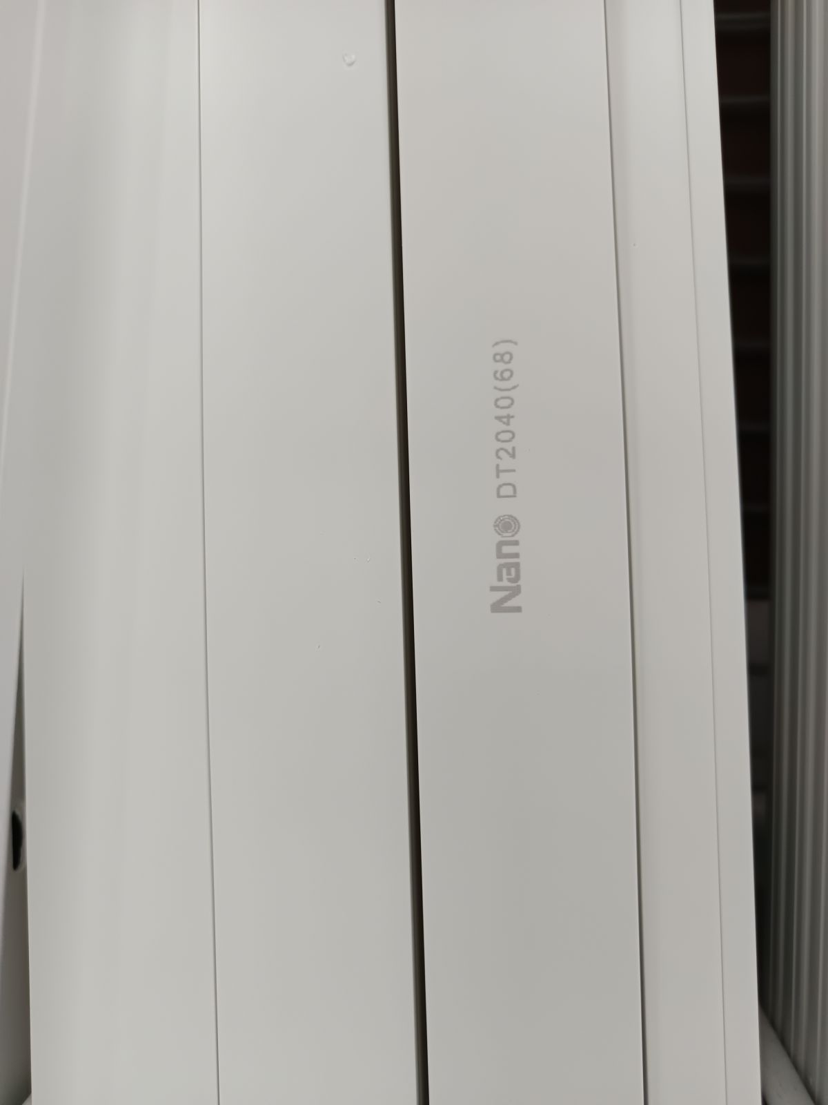 NNDT2040 รางร้อยสายไฟ DT NANO 20*40 สีขาว