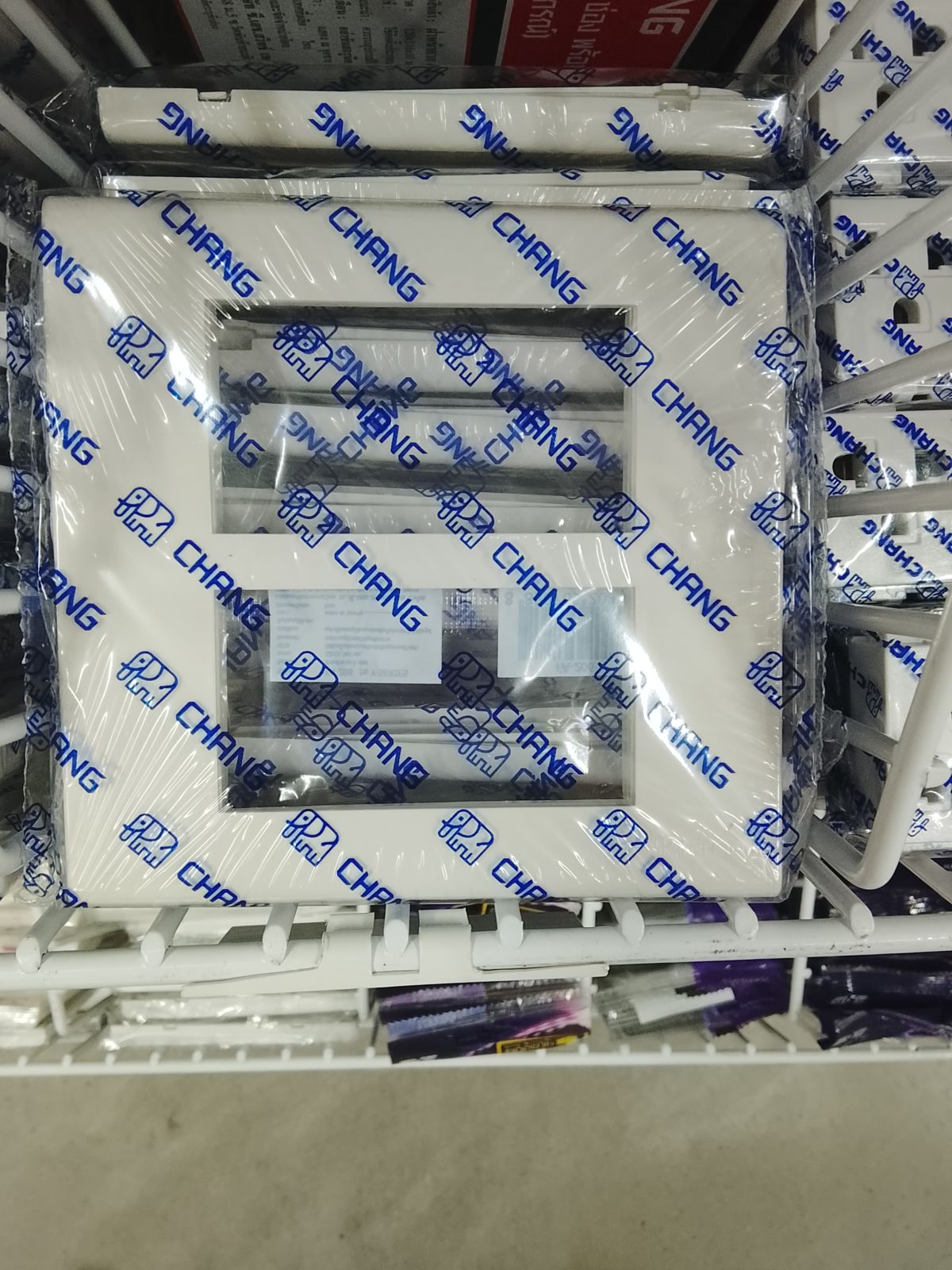 FA-206 หน้ากาก CHANG 6 ช่อง สีขาว