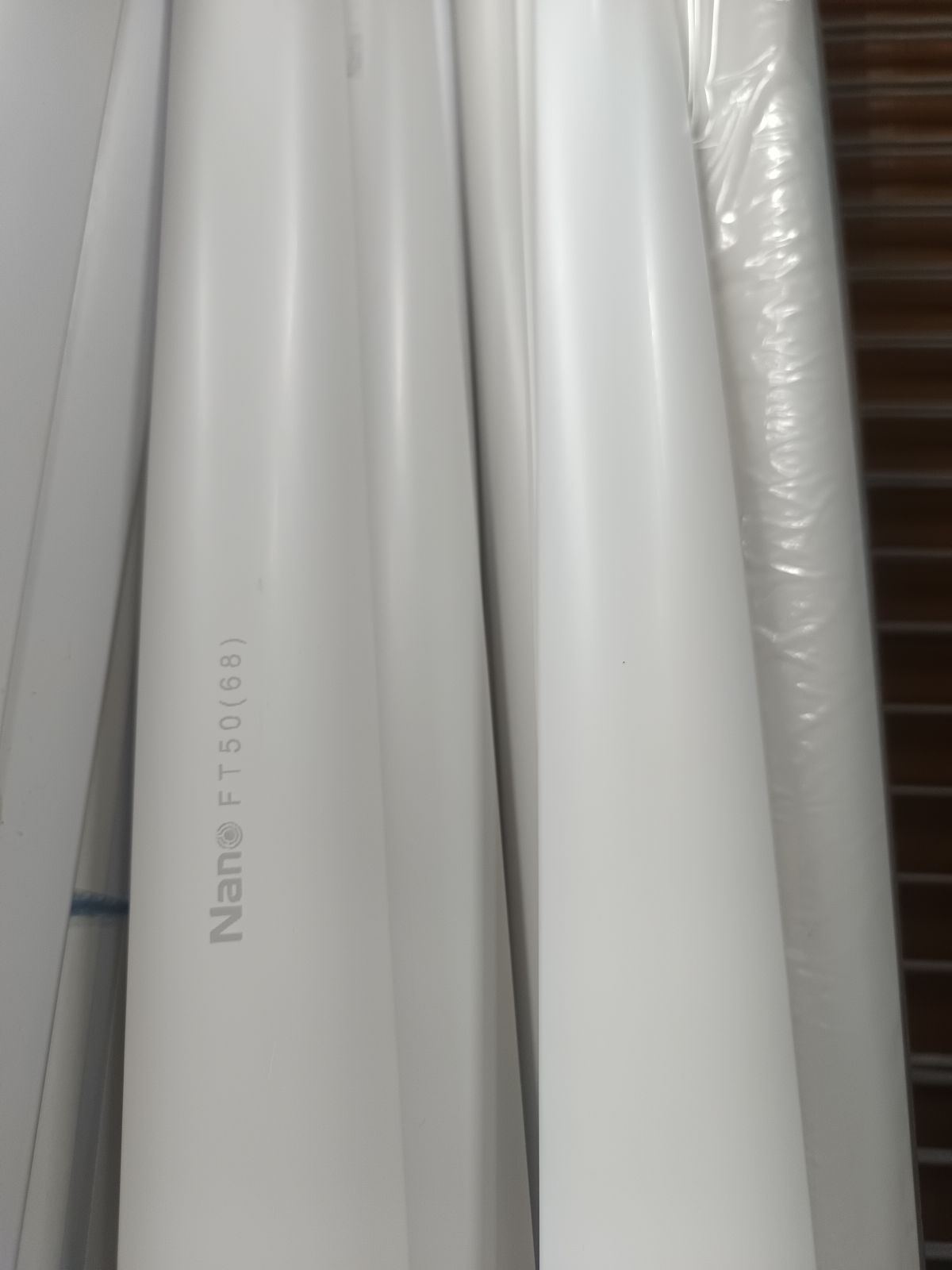 NNFT50W รางร้อยสายไฟ DT NANO 15*50 สีขาว