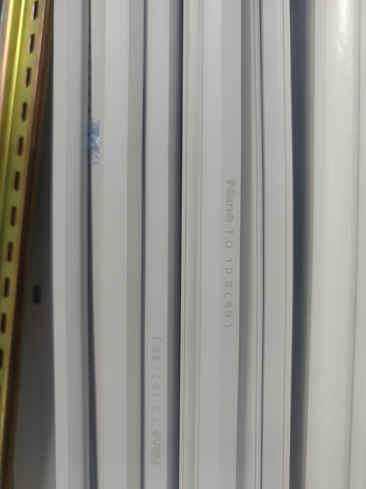 NNTD102G รางร้อยสายไฟ DT NANO 10*15 สีเทา