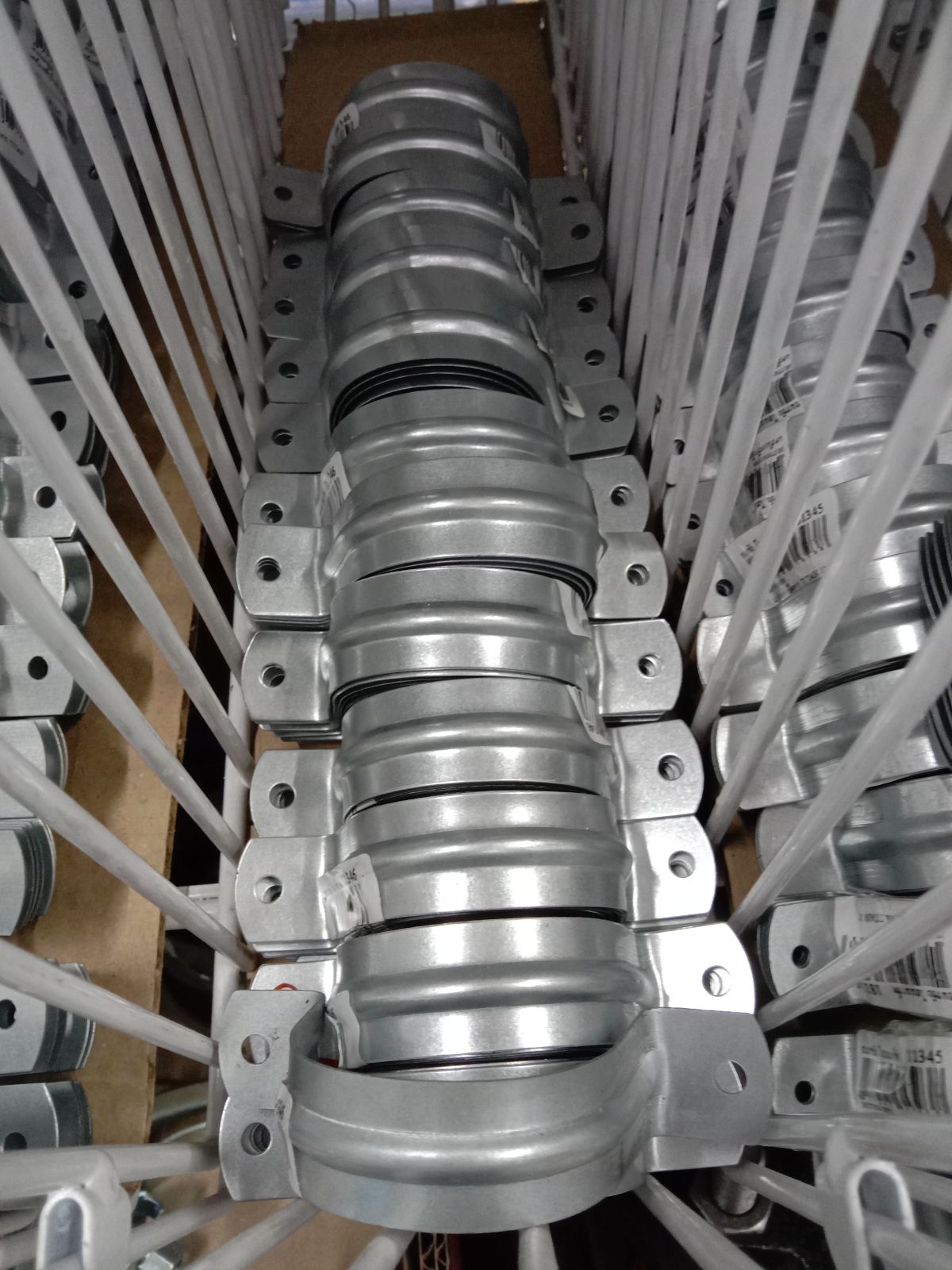 แคล้มเหล็กยึดท่อ TITAN 1.1/4"