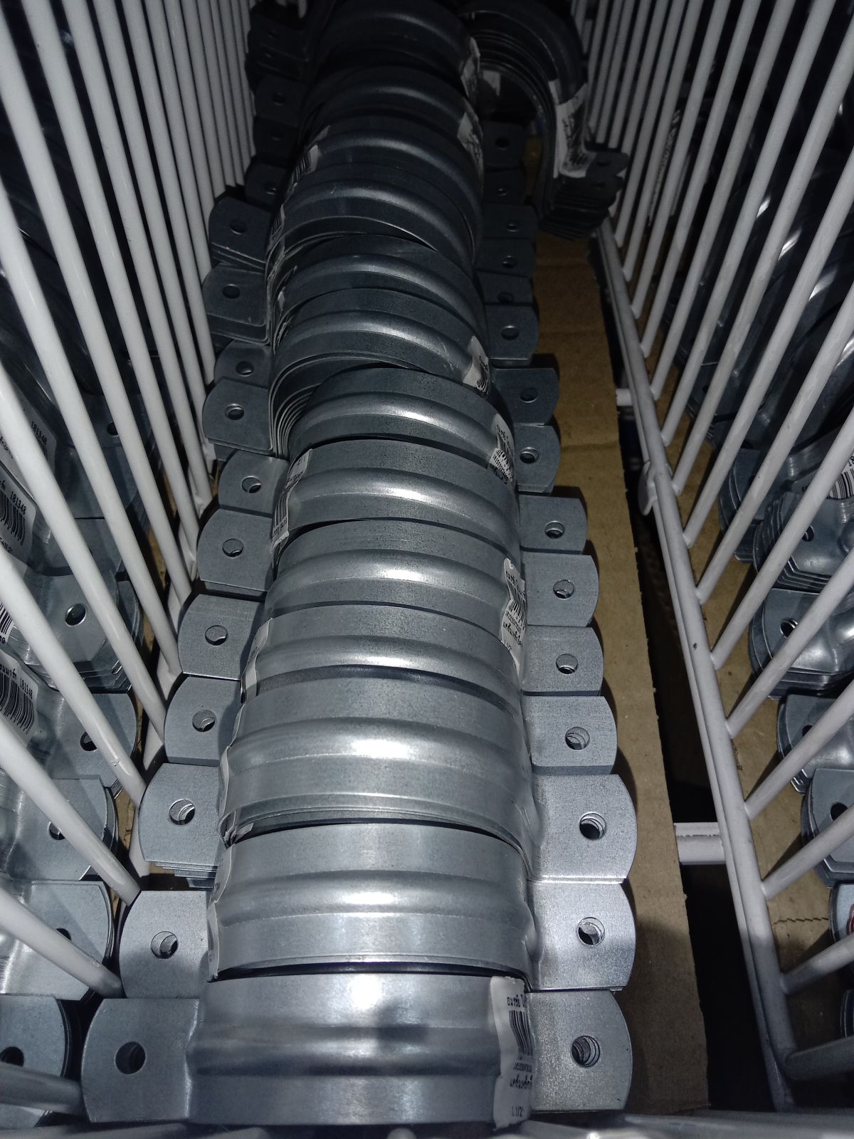 แคล้มเหล็กยึดท่อ TITAN 1.1/2"